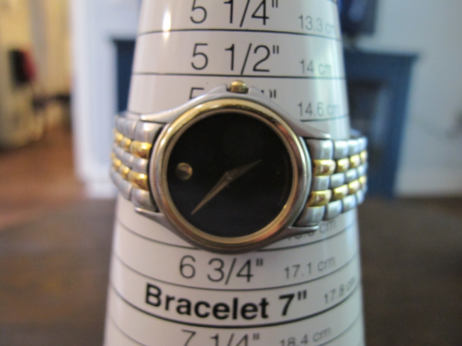 Movado Museum Swiss Women’s Quartz Watch Two-Tone Steel Bracelet NEW BATTERY