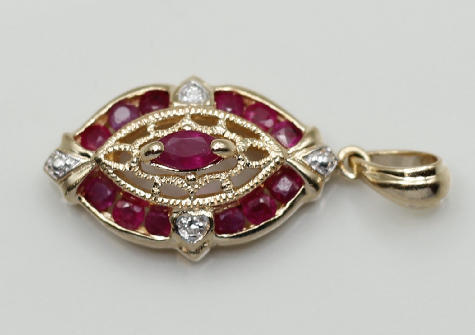 Oval 14k Yellow Gold Ruby & Diamond Cluster Filigree Pendant – 3 Grams