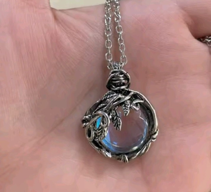 Vintage Crystal Pendant Necklace Gothic Red Quartz Moonstone Charm for Women