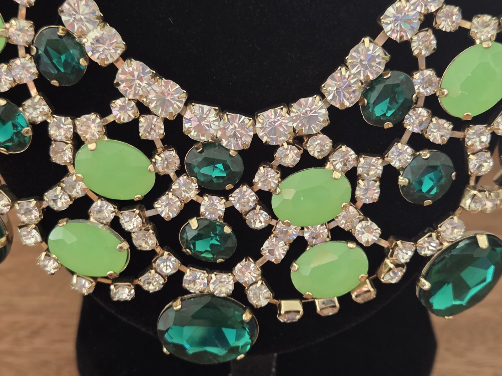 Statement Green Rhinestone Bib Necklace Gold Tone Crystal Lime Emerald NWT $128