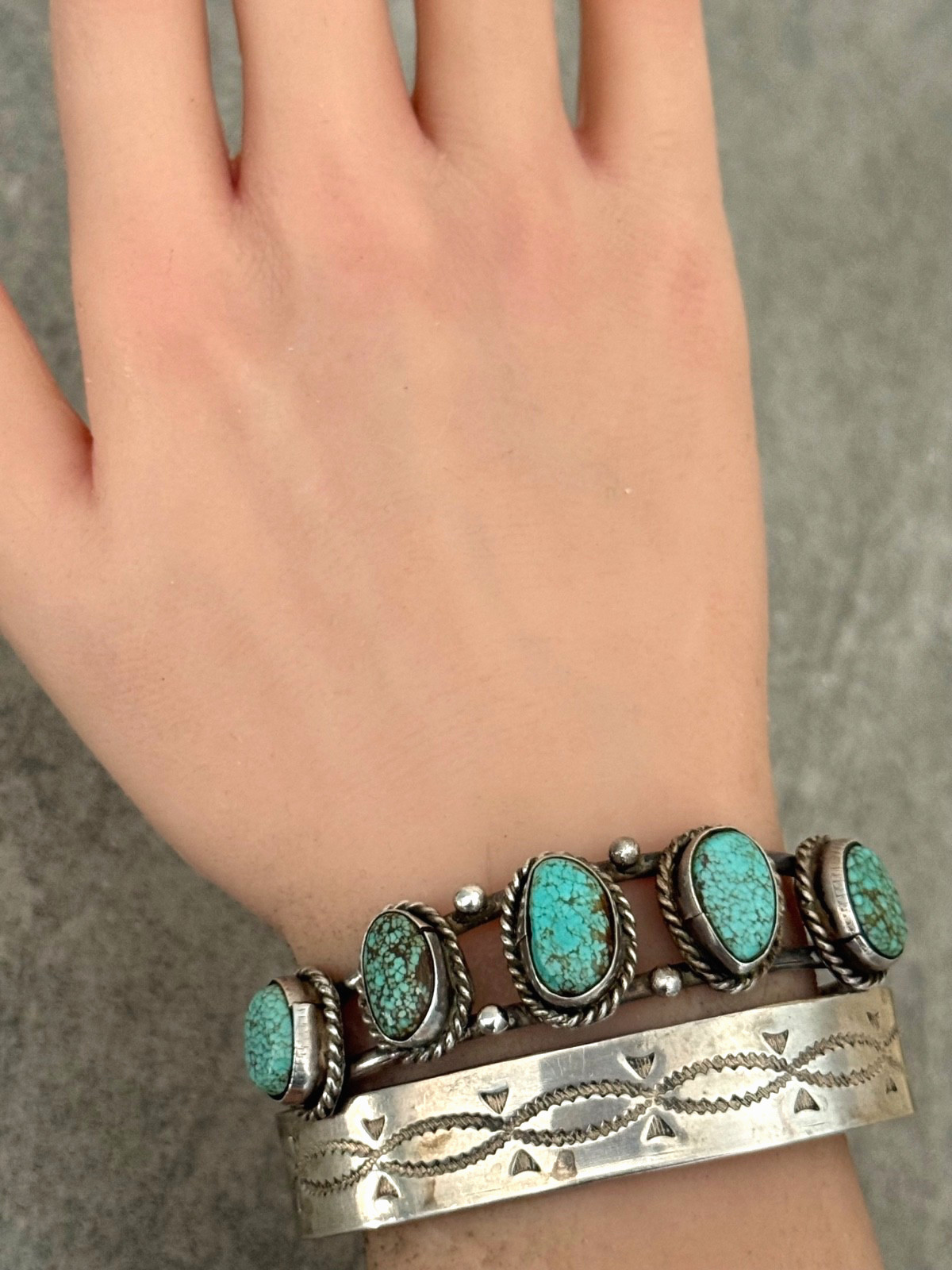 Vintage Native American Navajo NUMBER 8 MINE Turquoise Sterling Bracelet 6.7 in