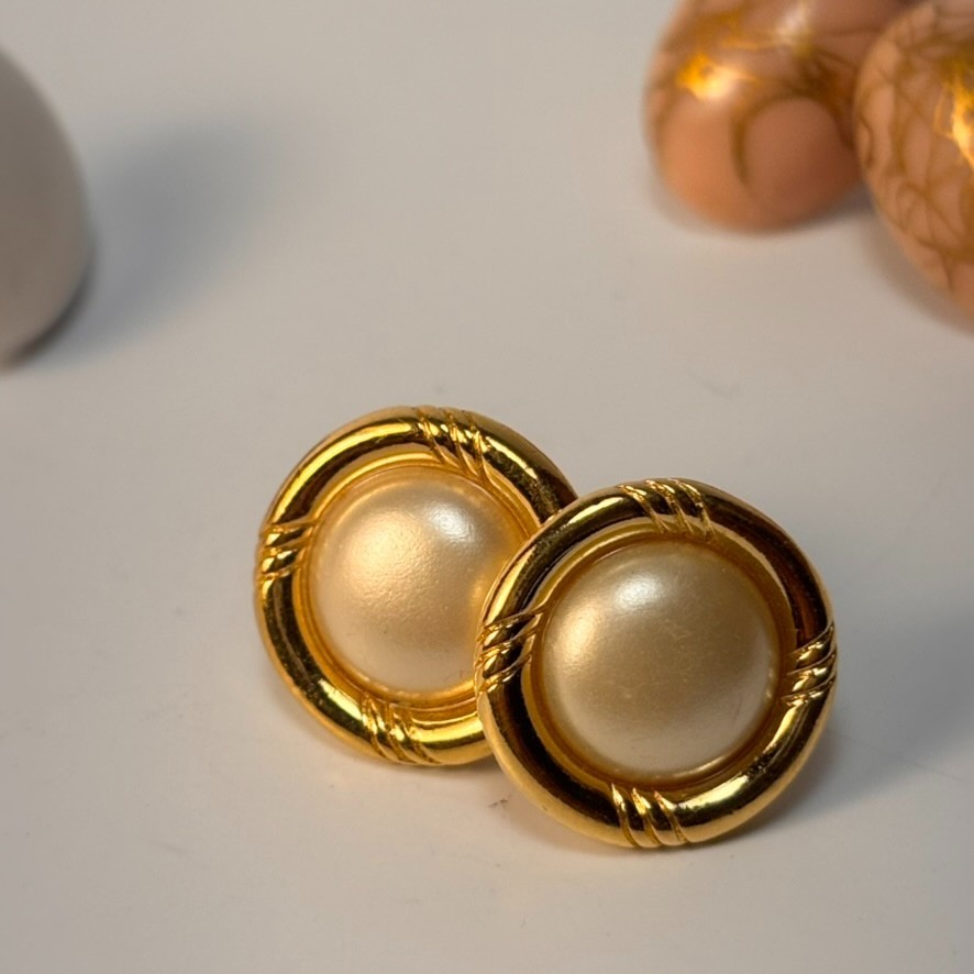 Vintage Earring Lot 80s Glam Glass Pearl Gold Tone Maximalist Glamour