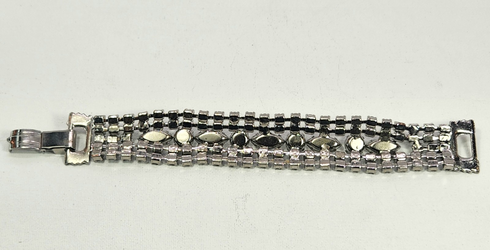 Vintage Rhinestone Bracelet Rhodium Plated White Colorless Sparkle 6 3/4″ Length