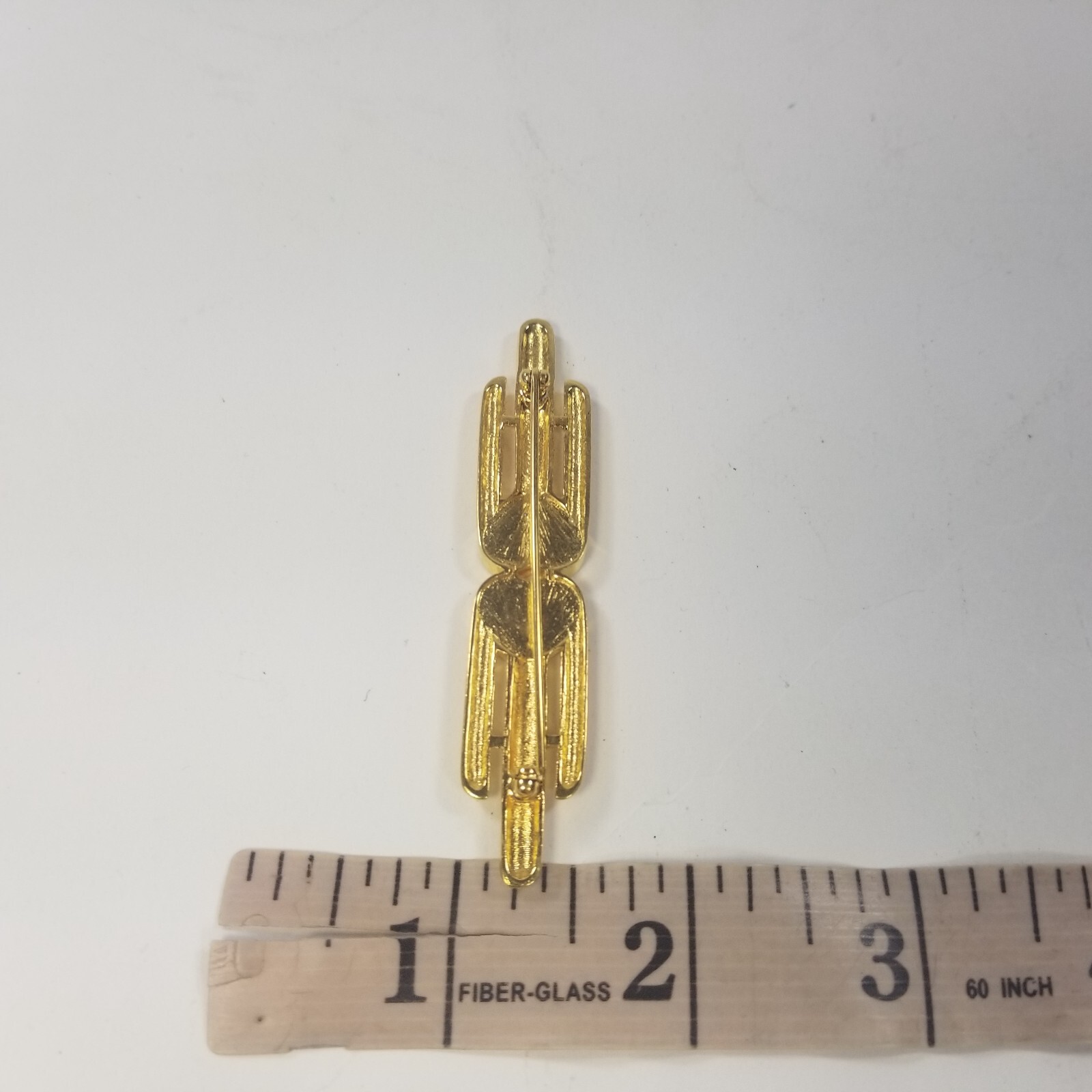 Beautiful Monet Vintage Gold Tone 3 Bar Brooch With Rhinestone Hearts