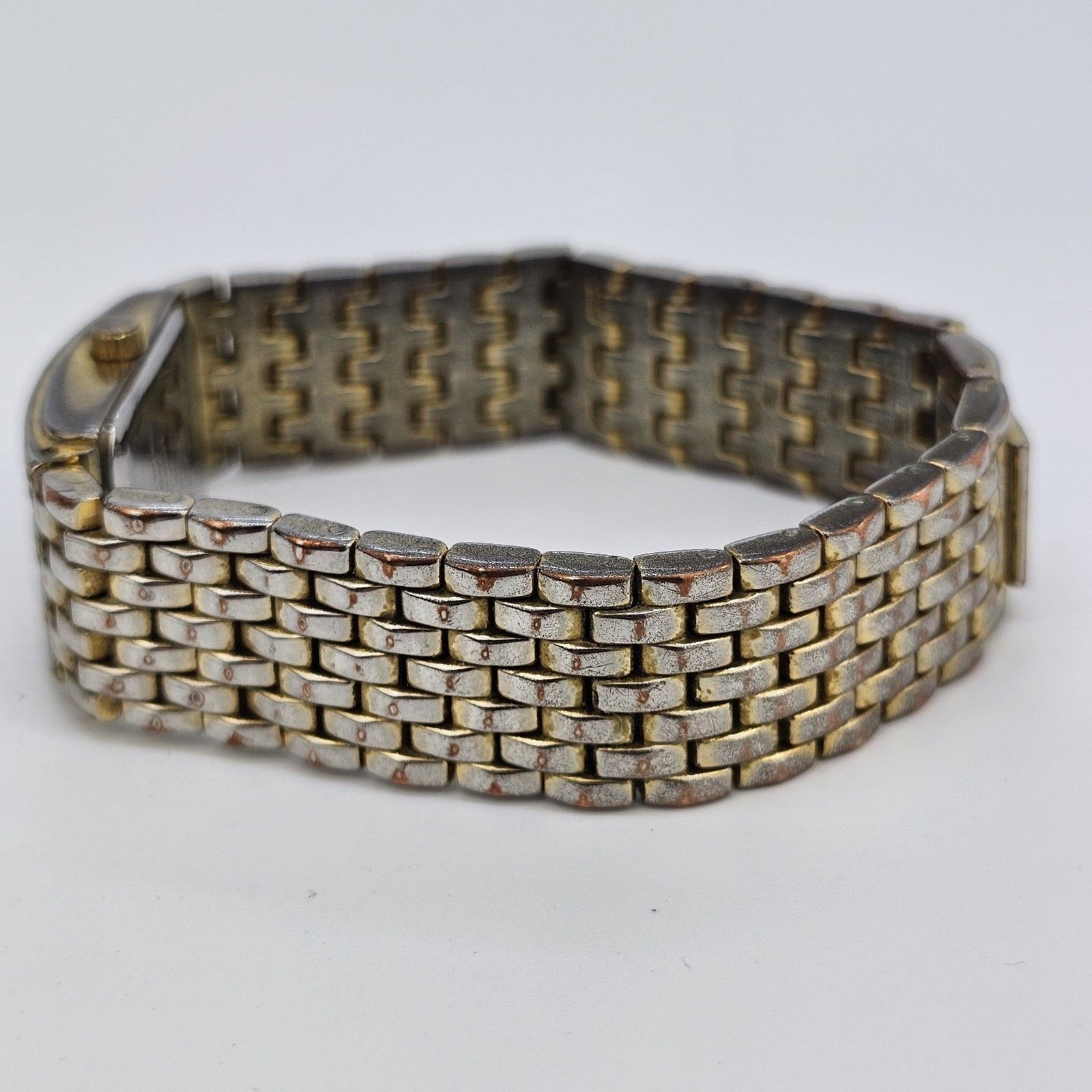 Benrus Women’s Watch 19MM Gold Dial Diamond Bezel Gold Bracelet 6.5″ New Battery