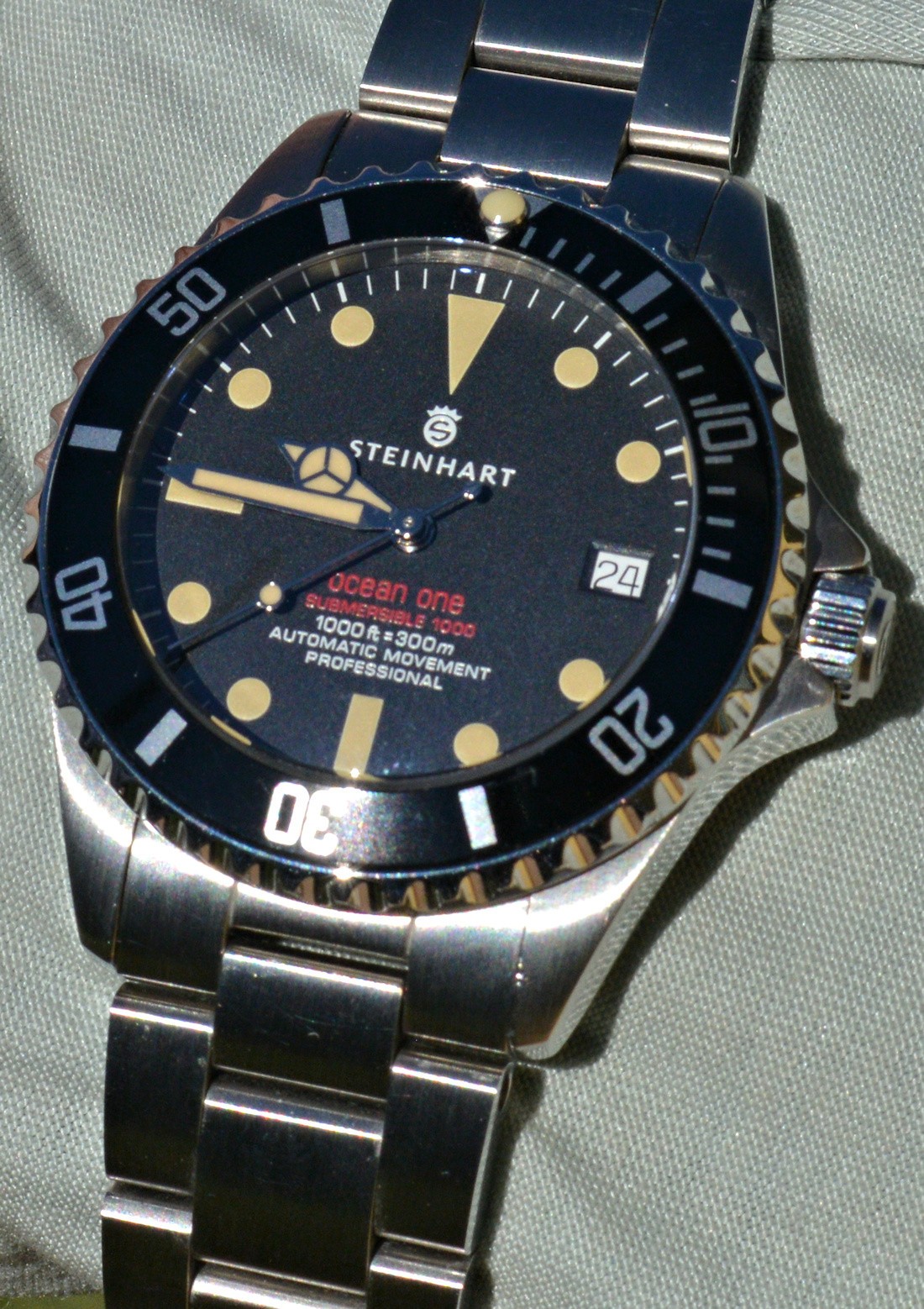 Steinhart Ocean One Red Sub Exclusively Edition For Gnomon Like New Full Set