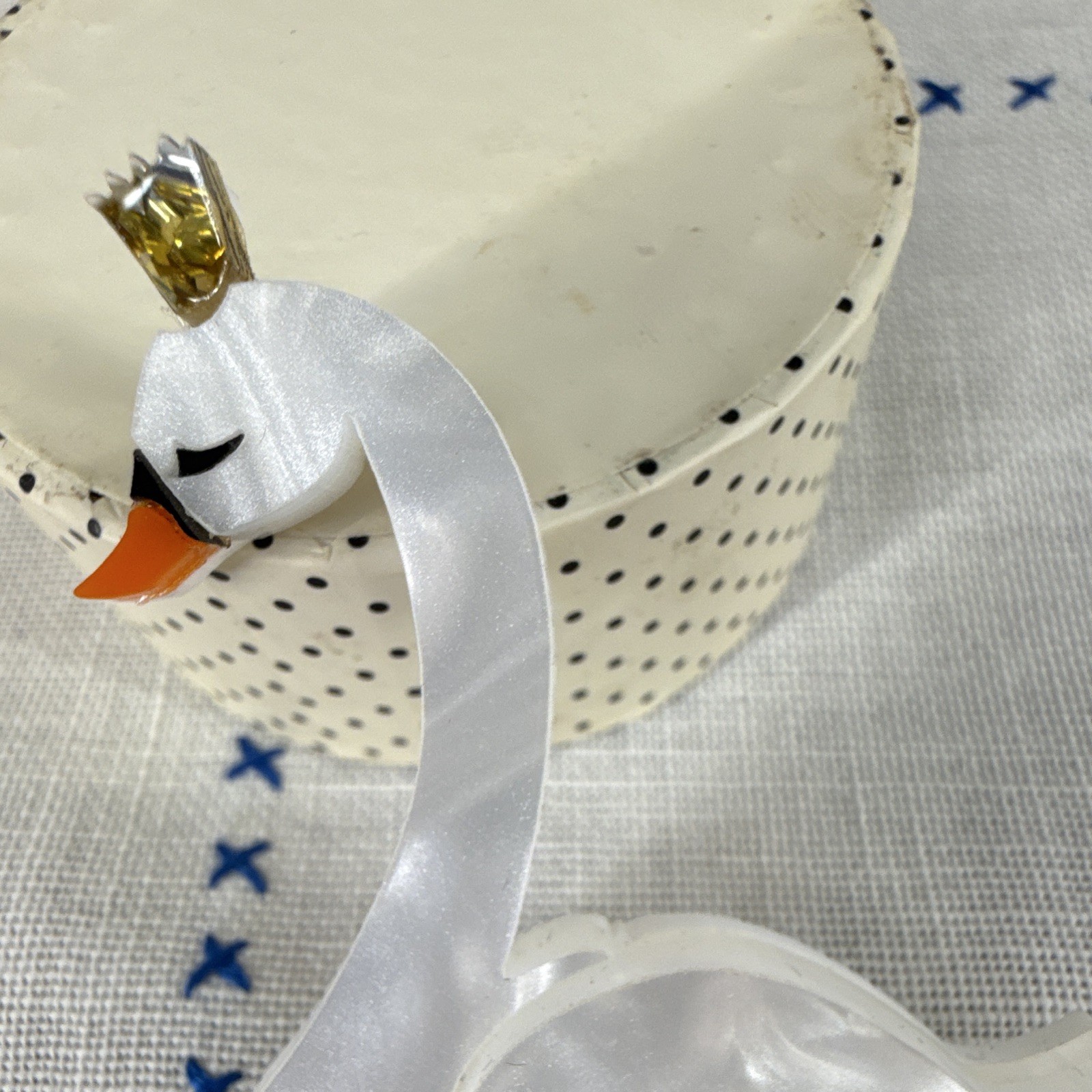 Deer arrow Swan princess Resin Broach (similar To Erstwilder)