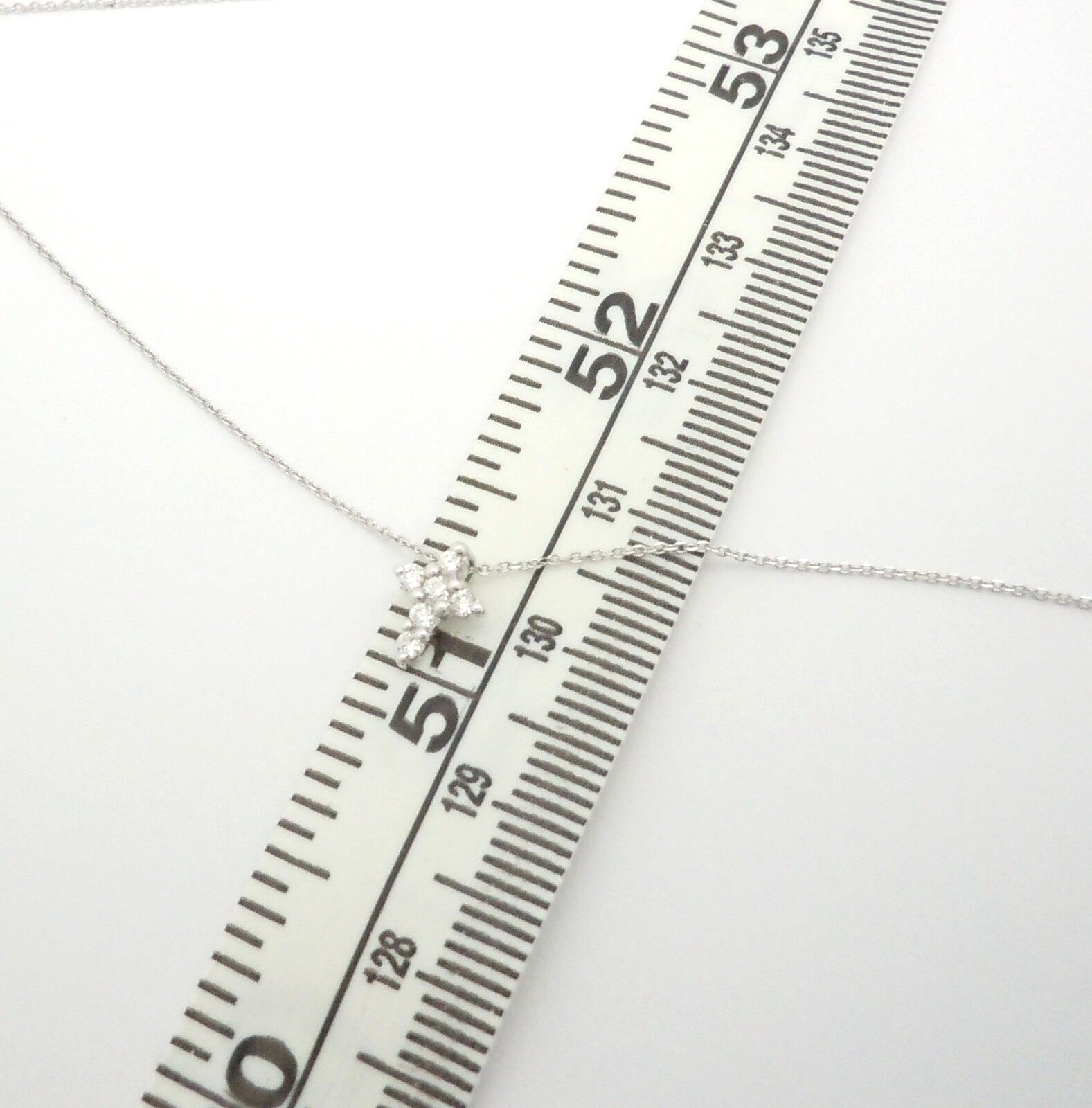 14K SOLID WHITE GOLD SMALL TINY NATURAL DIAMOND CROSS PENDANT NECKLACE VS2-SI1 H