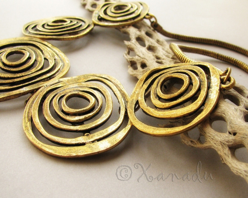 Gold Tone Spiral Circle Statement Necklace Modern Geometric Fashion Jewelry