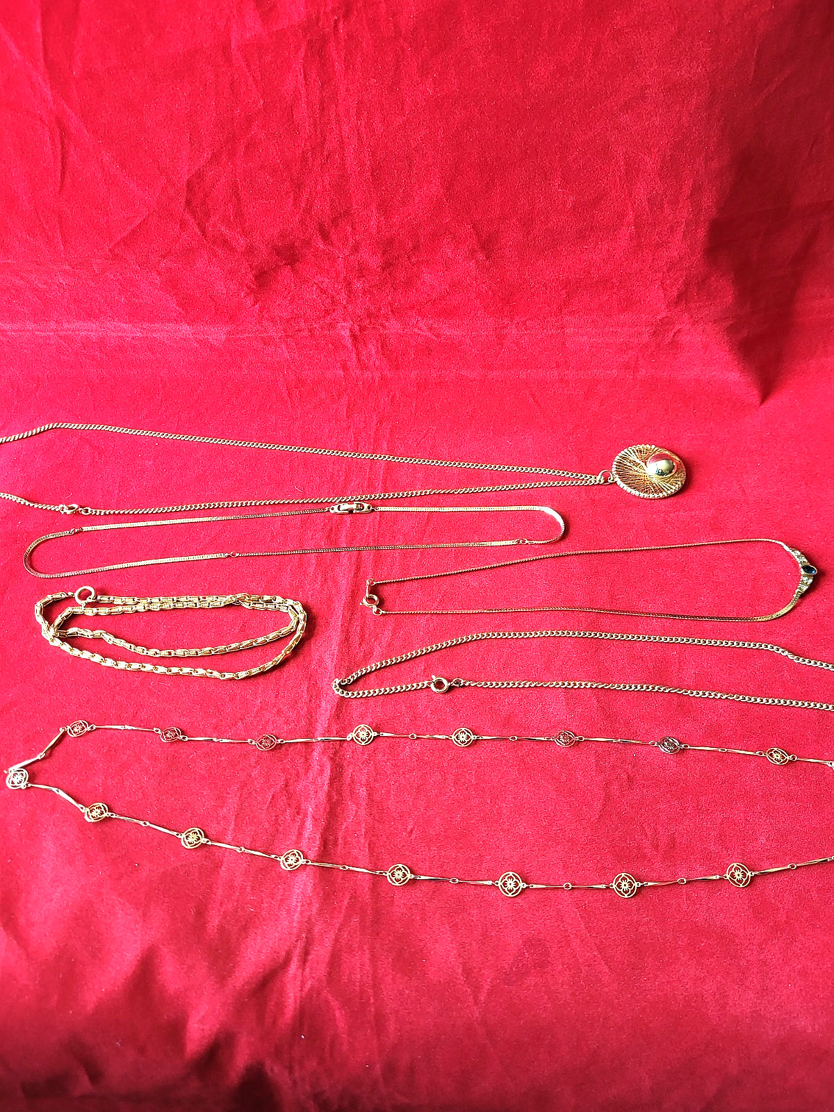 Lot of Six Womens Fashion Goldtone Chain Necklaces Measuring 16″ to 24″ as Shown