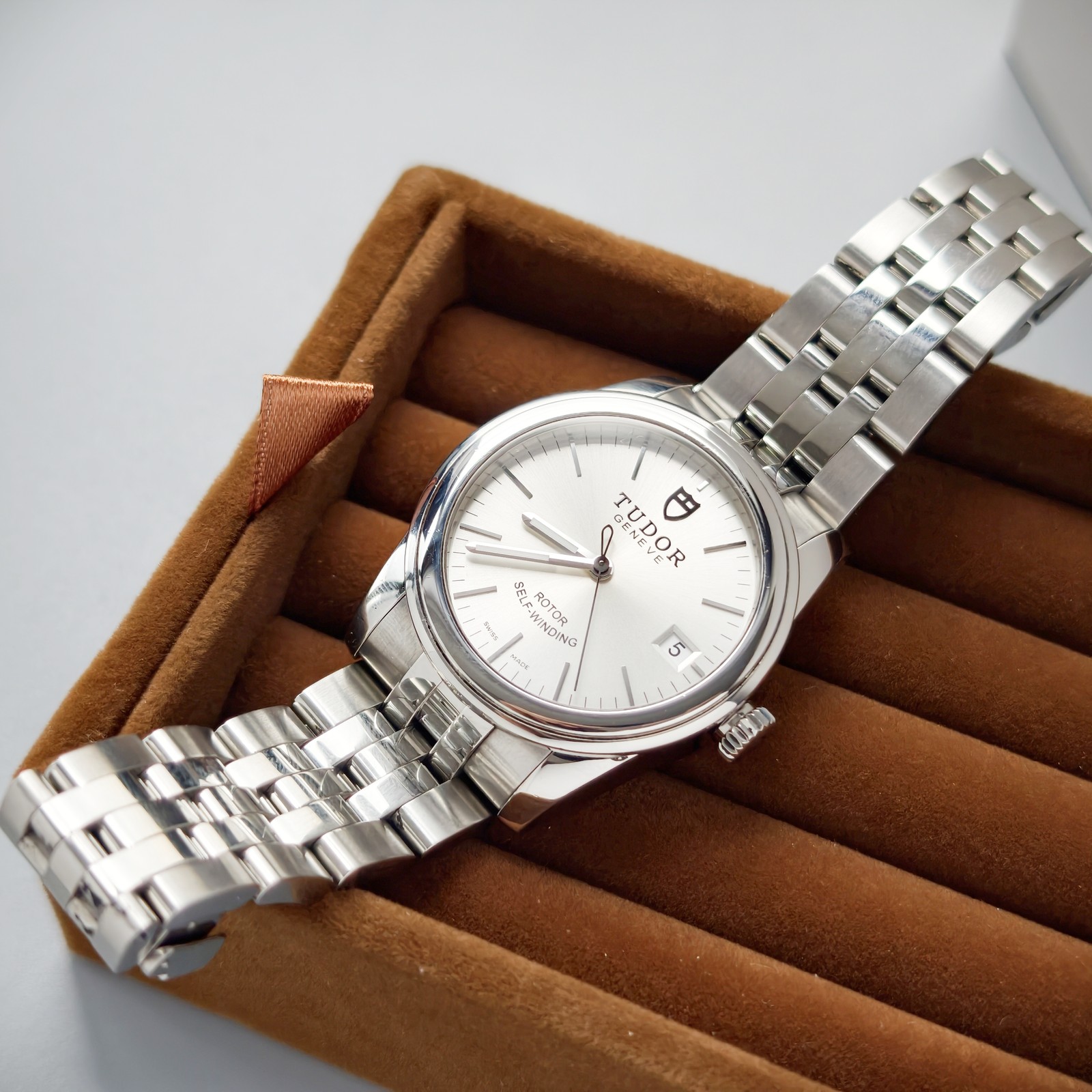 Tudor Sliver Scale Dial Glamour M55000-0005 Men’s Watch Automatic 36mm Date