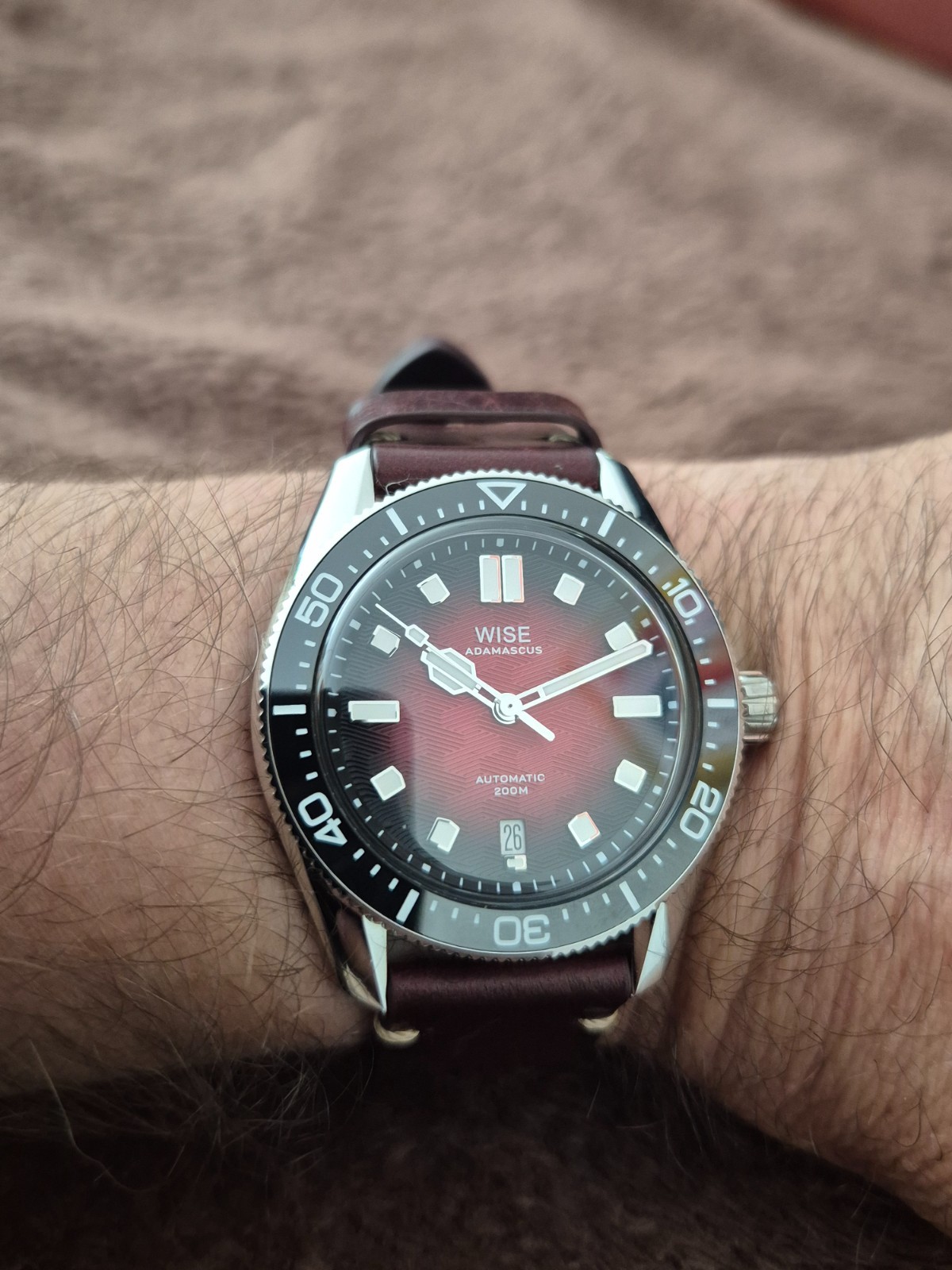 Wise Adamascus AD851A Stainless 904l 41mm diver Red wine. Fantastic condition