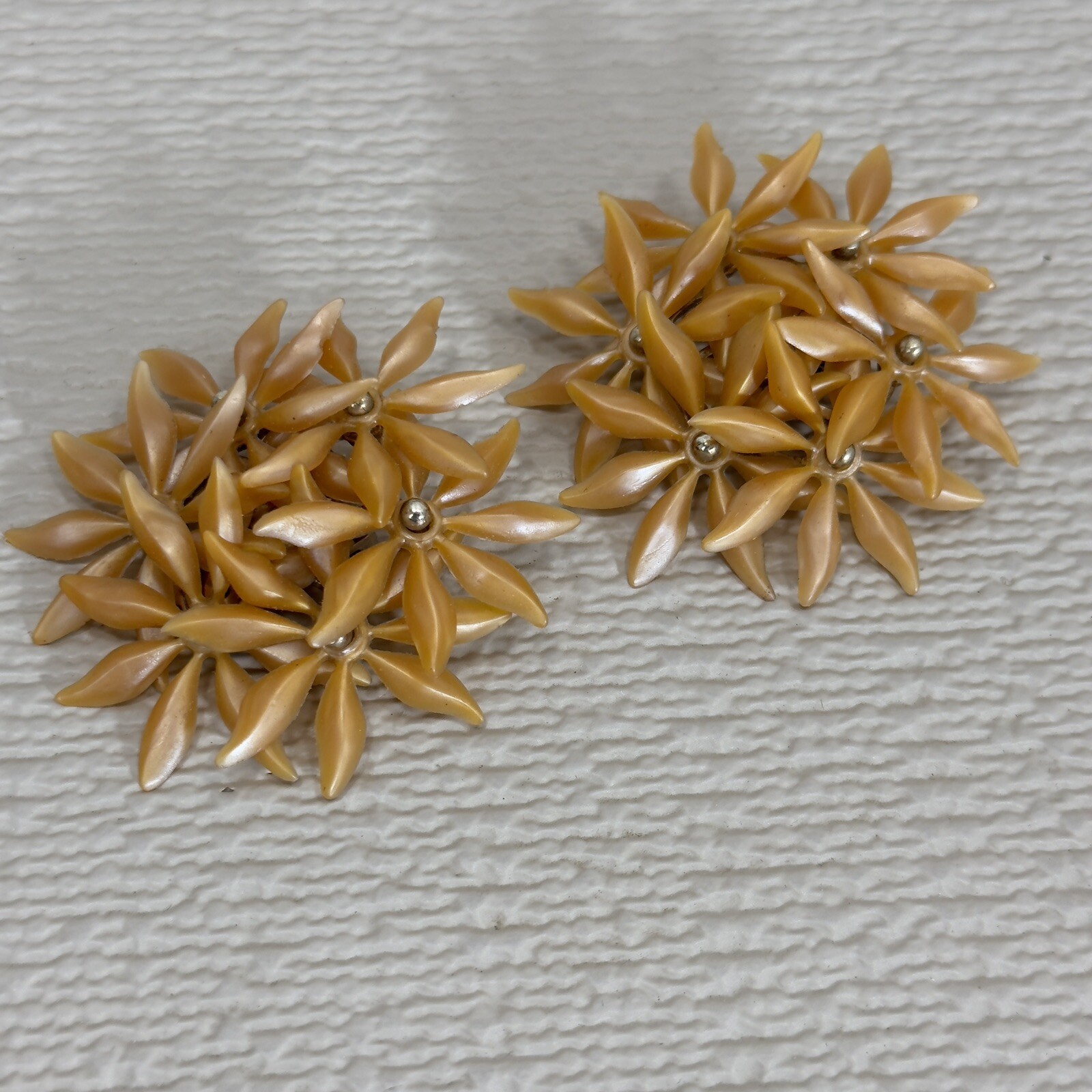Vintage Retro MCM Orange Plastic Flower Cluster Shoe Clips 2″ ~ Barrett Clips
