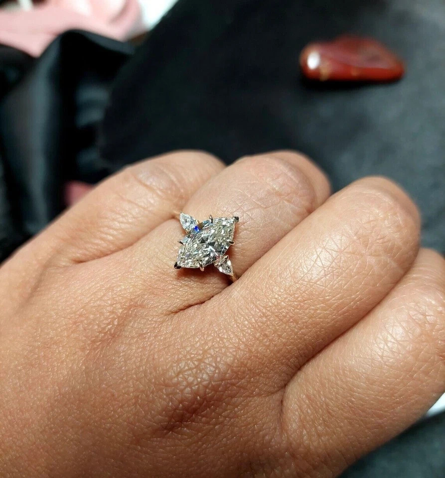 Marquise Cut IGI Certified Diamond Ring Lab Grown 1.8 Ct 14k Yellow Gold VVS E F