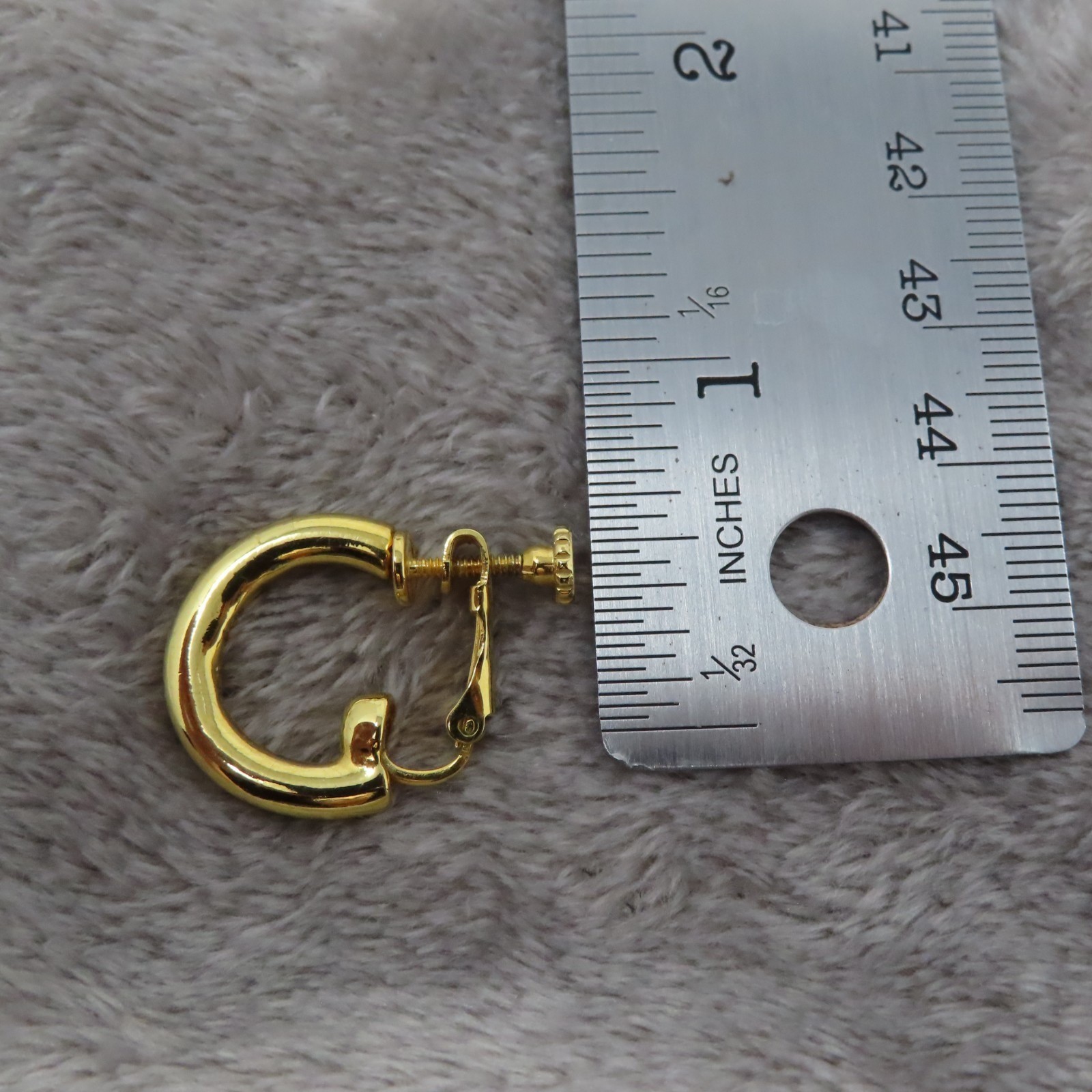 Vintage Joan Rivers Classic Elegance Yellow Gold Tone Screw Back Hoop Earrings