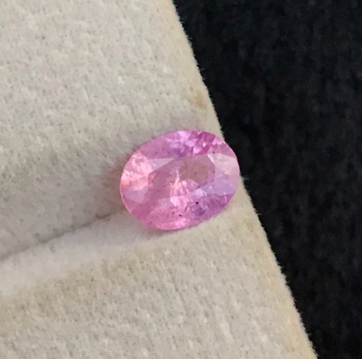 Kashmir Purplish Pink Sapphire 1.60 CT Oval Cut Unheated Natural Loose Gemstone