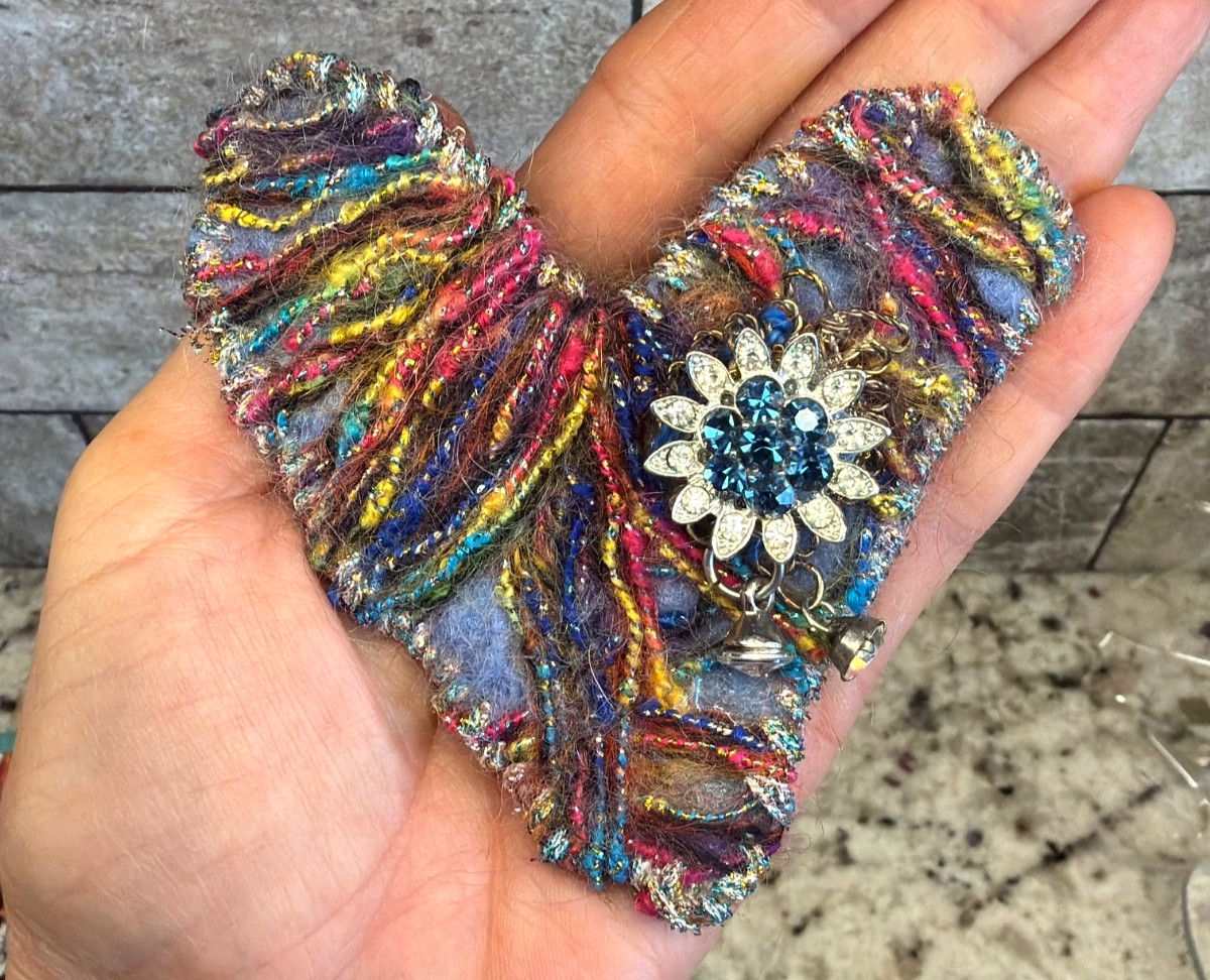 Vintage Handmade Fur Yarn HEART Pin Brooch Flower Rhinestone 3D Red Blue 3.75″