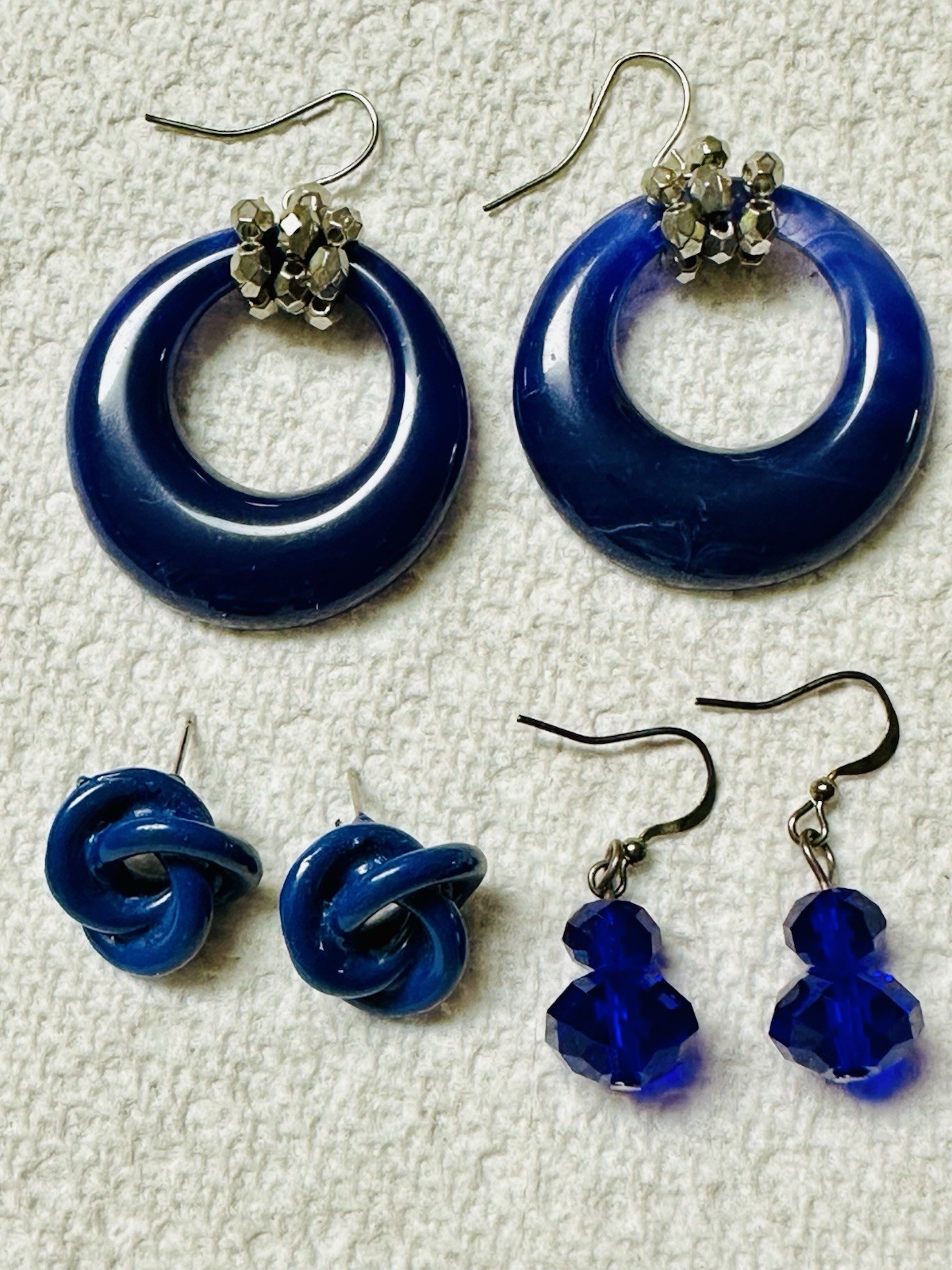 Lot of 3 Navy Blue Lucite Enamel Glass Dangle Knot Post Pierced Earrings e508