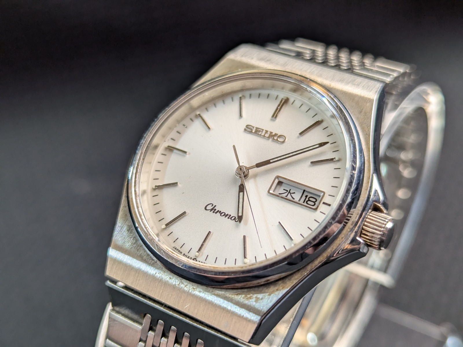 Vintage Seiko Chronos 5H23-7D20 Quartz Day Date Kanji Stainless Mens Watch 6.5″