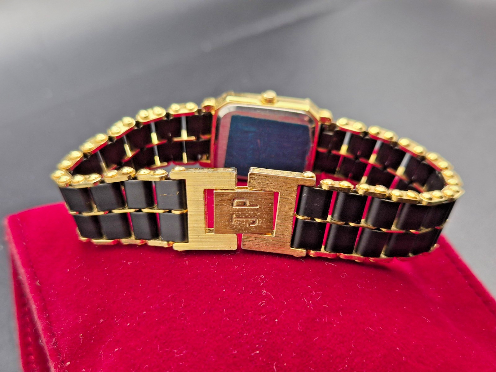 Vintage JEAN PHILIPPE Women’s Gold & Black Detail Quartz Watch-VGC/Working