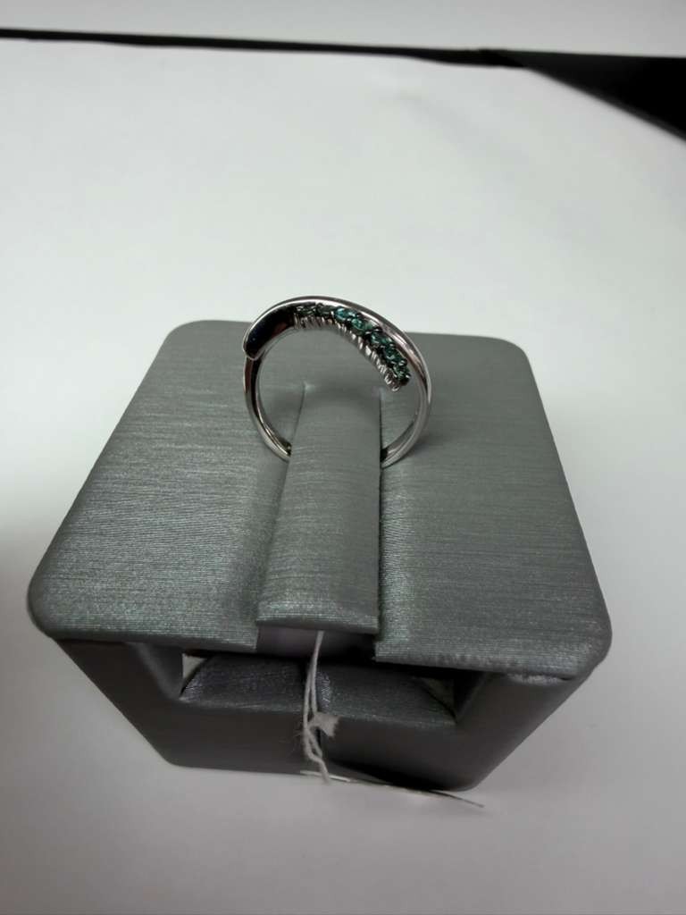 Natural Alexandrite Ring in Platinum- Color Change Gemstone SIZE 6.5