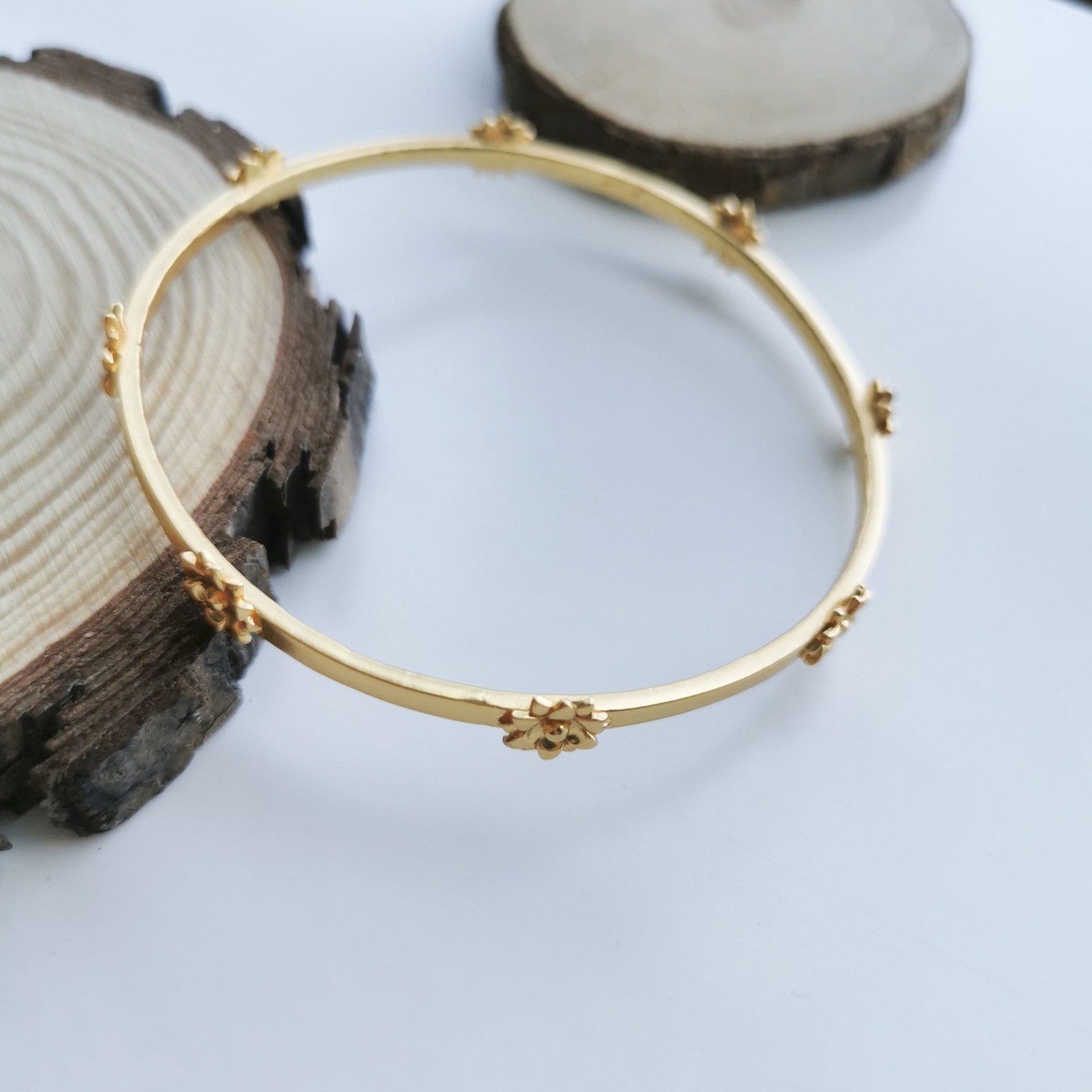 Julie Vos Floral Bangle Bracelet Size M 24K Gold Plate