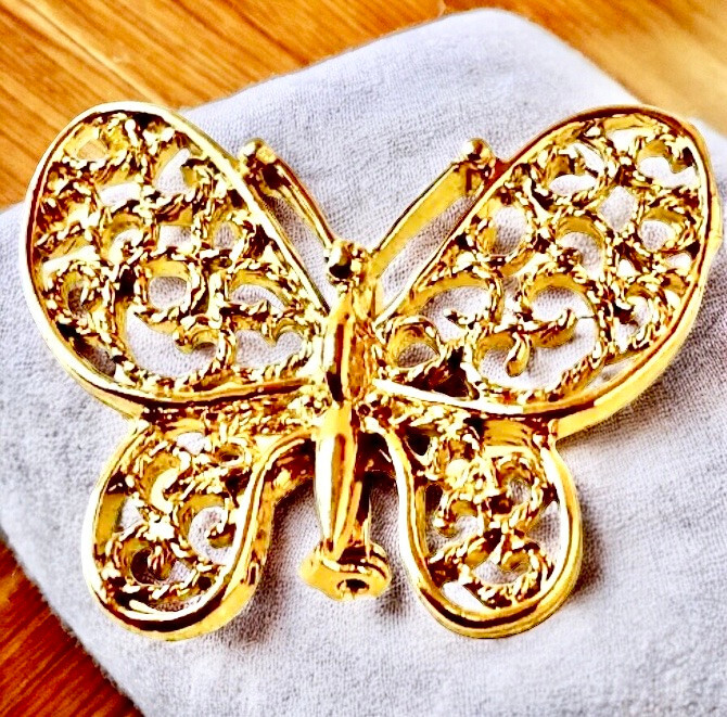 Gerry’s Vintage Butteryfly Brooch Pin Goldtone Filigree Signed