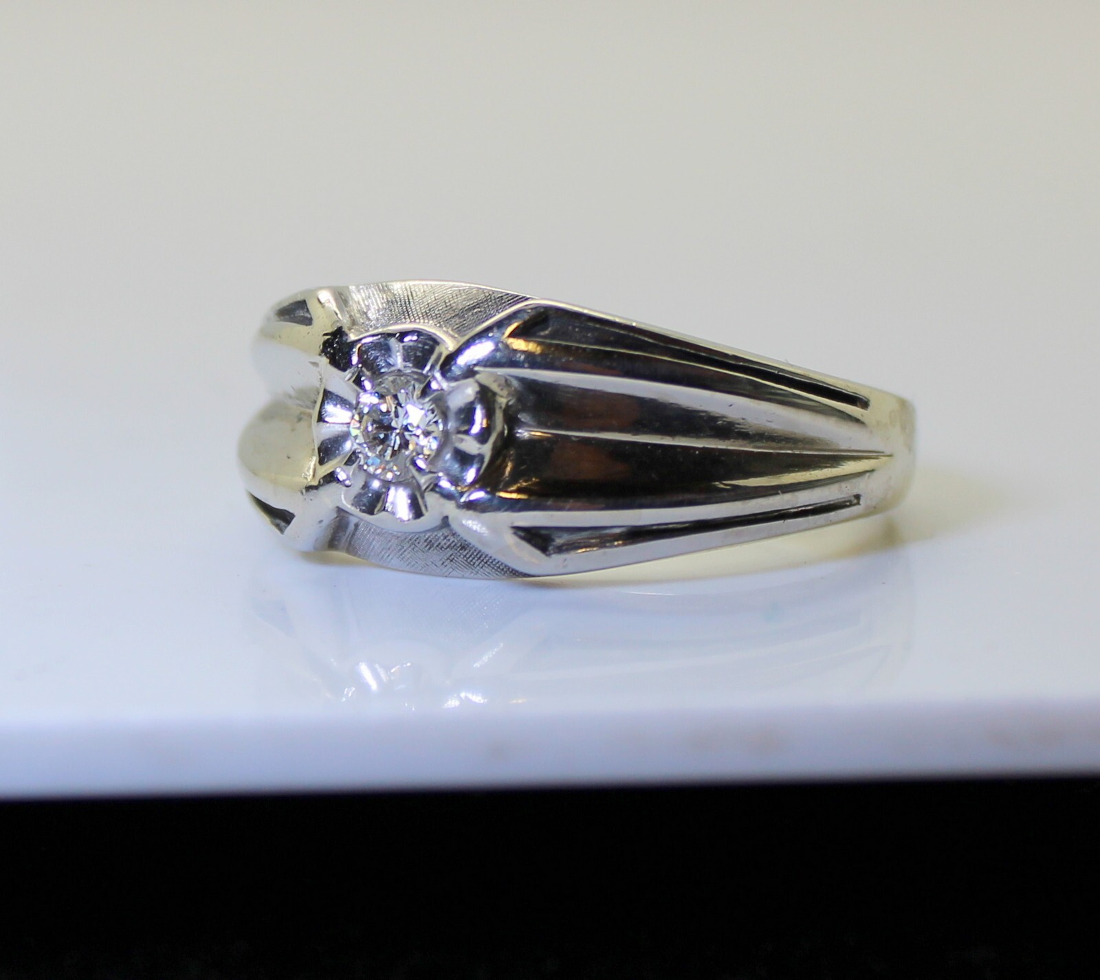 Nice Heavy Men’s 10K White Gold .15 Ct Solitaire Diamond Ring, Size 11, 9.2Grams
