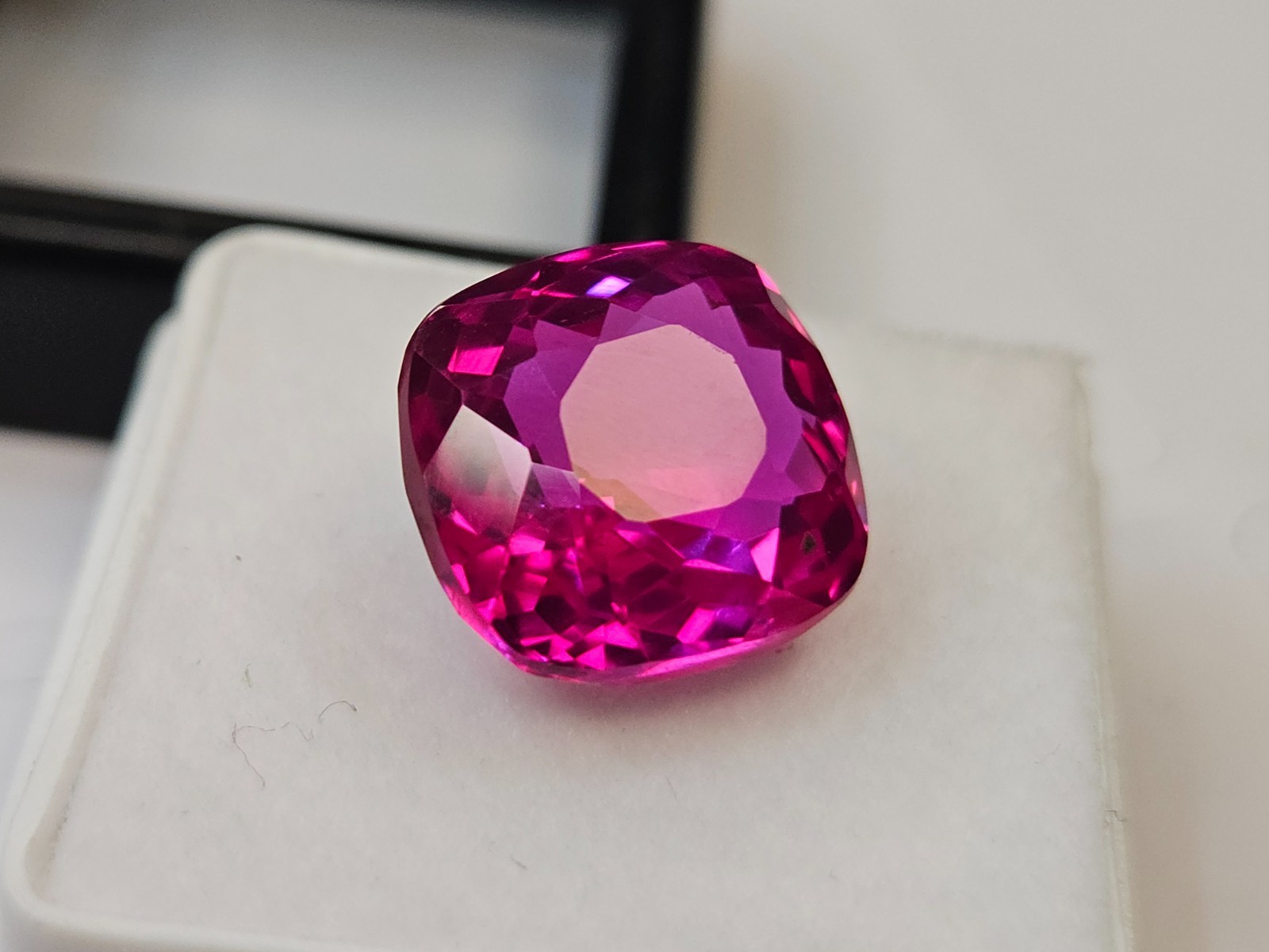 Pretty Natural Pink Sapphire 10-12 Ct Cushion Cut Certified A++Gemstone