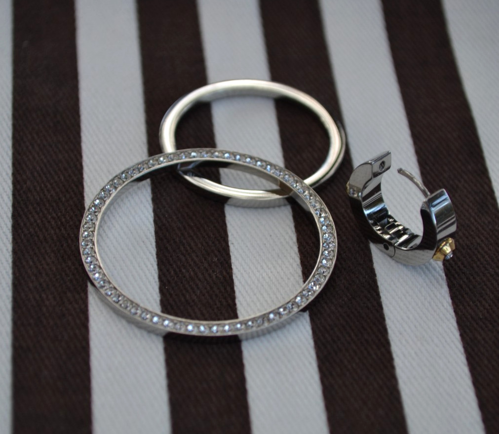 Henri Bendel Double Ring Hoop Earring