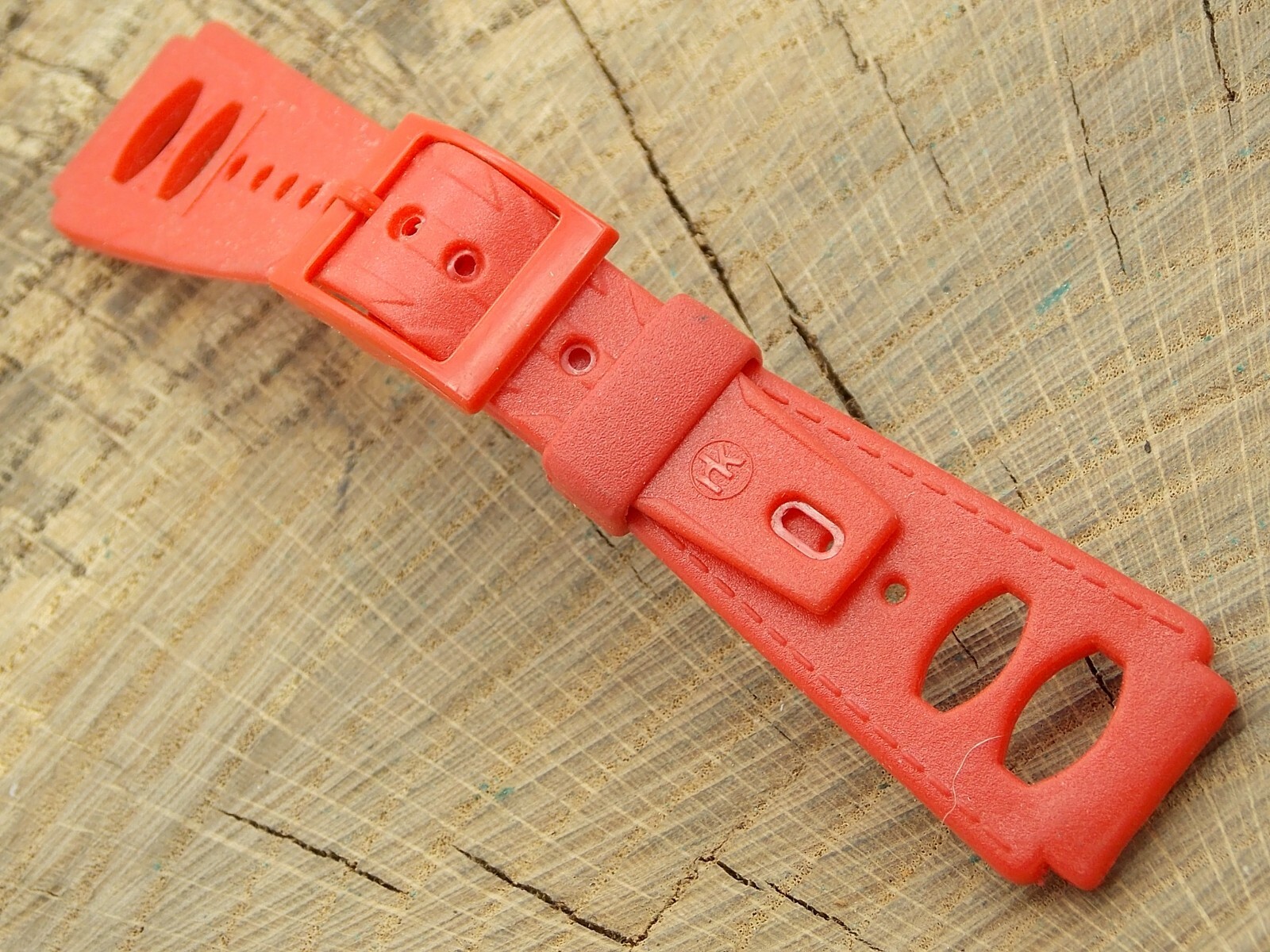 Vintage NOS Unused Red Rubber Watch Band w Red Buckle 19mm 3/4″ Mens Swiss Made