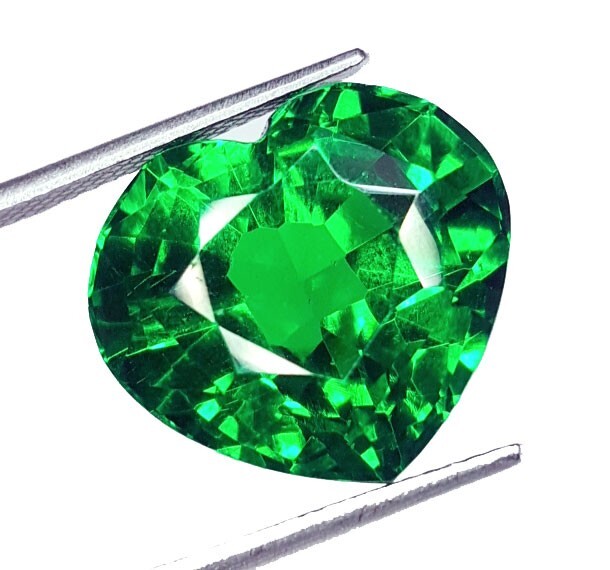 Natural Tsavorite Green Garnet Loose Gemstone 18 Ct Heart Shape Certified A42