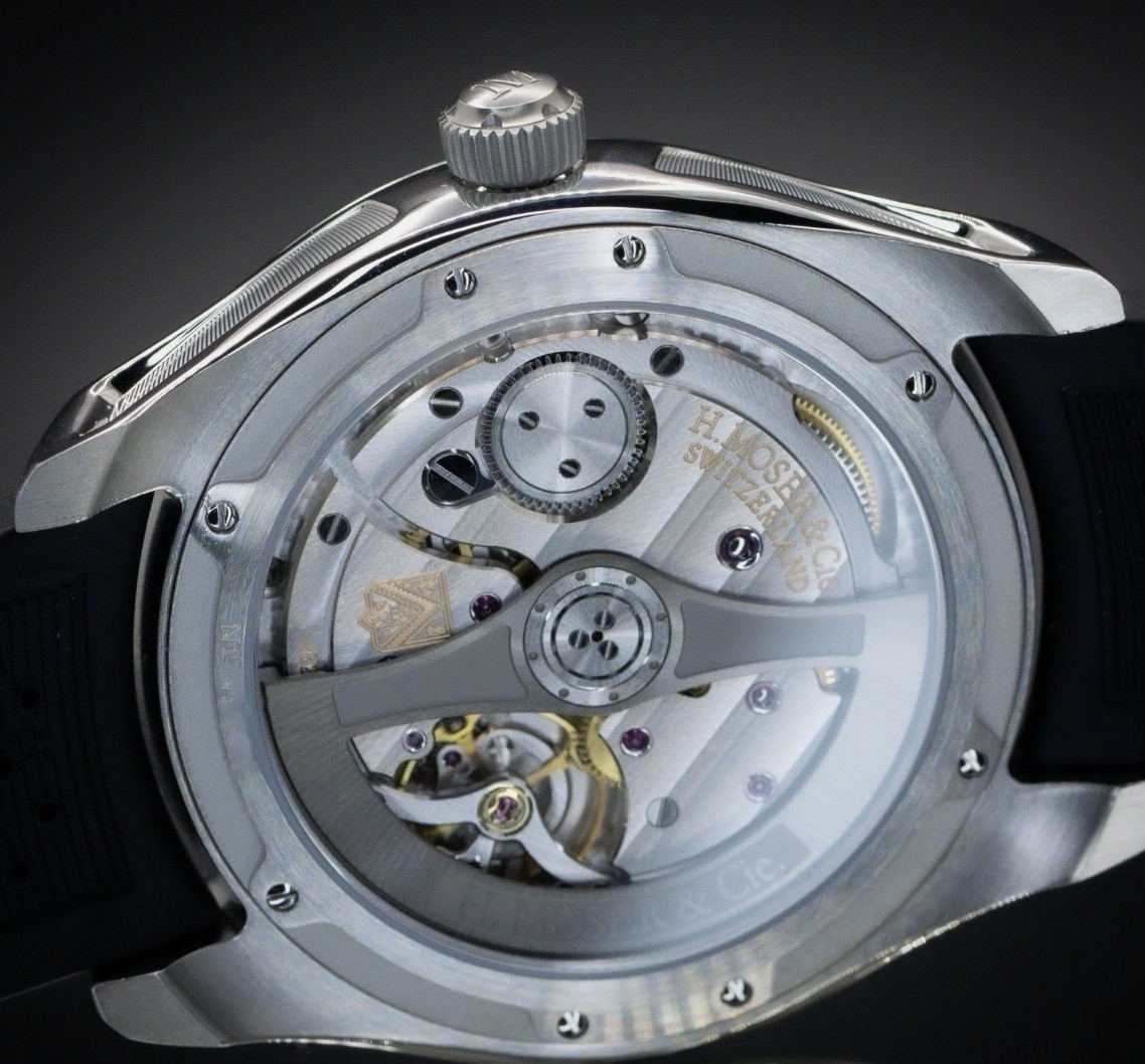 H MOSER CIE 2025 Pioneer Metal & Rubber Straps | Mad Red Fumé | Ref. 3200-1207