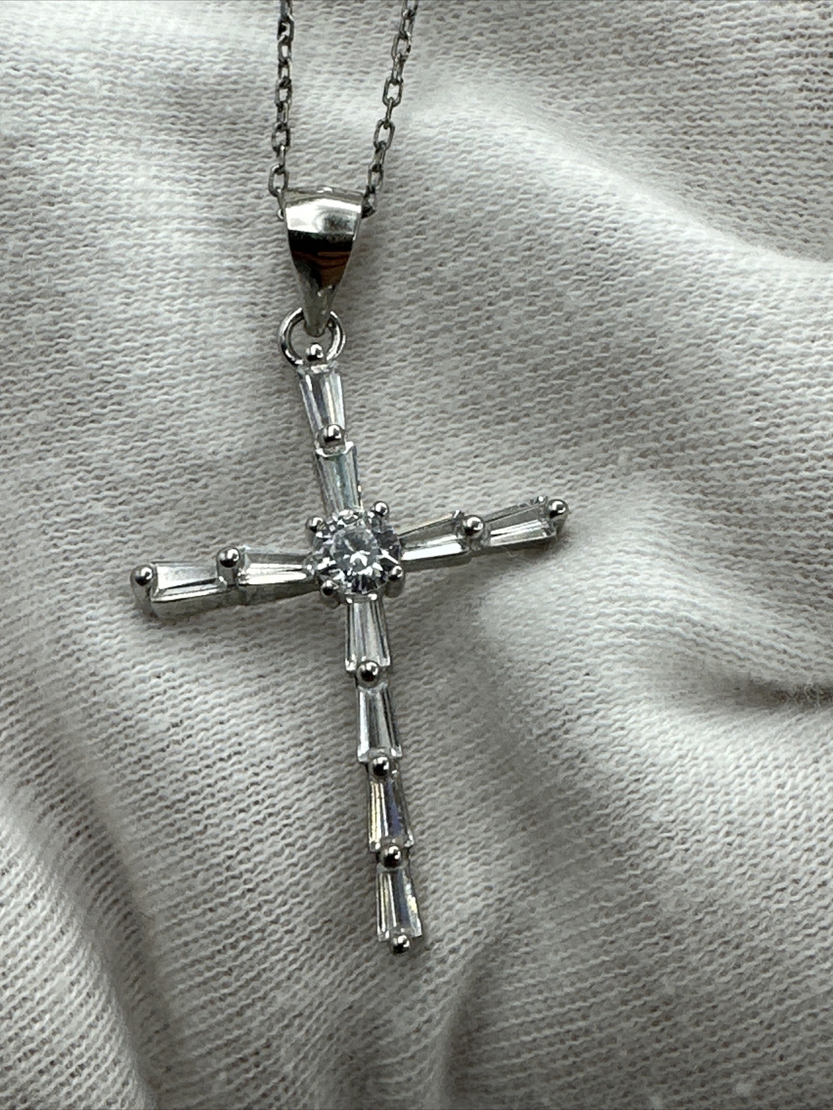 Vintage Sterling Silver .925 crystal cross Necklace #377