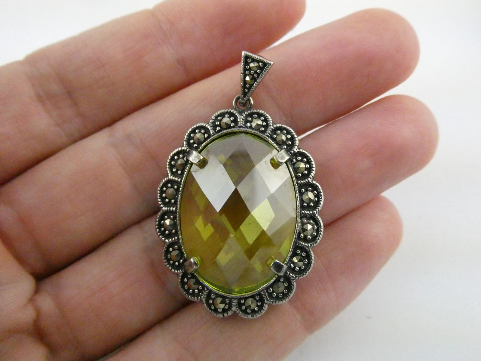 Sterling Silver Faceted Lemon Lime Crystal and Marcasite Pendant 13.8g 1 CHIP