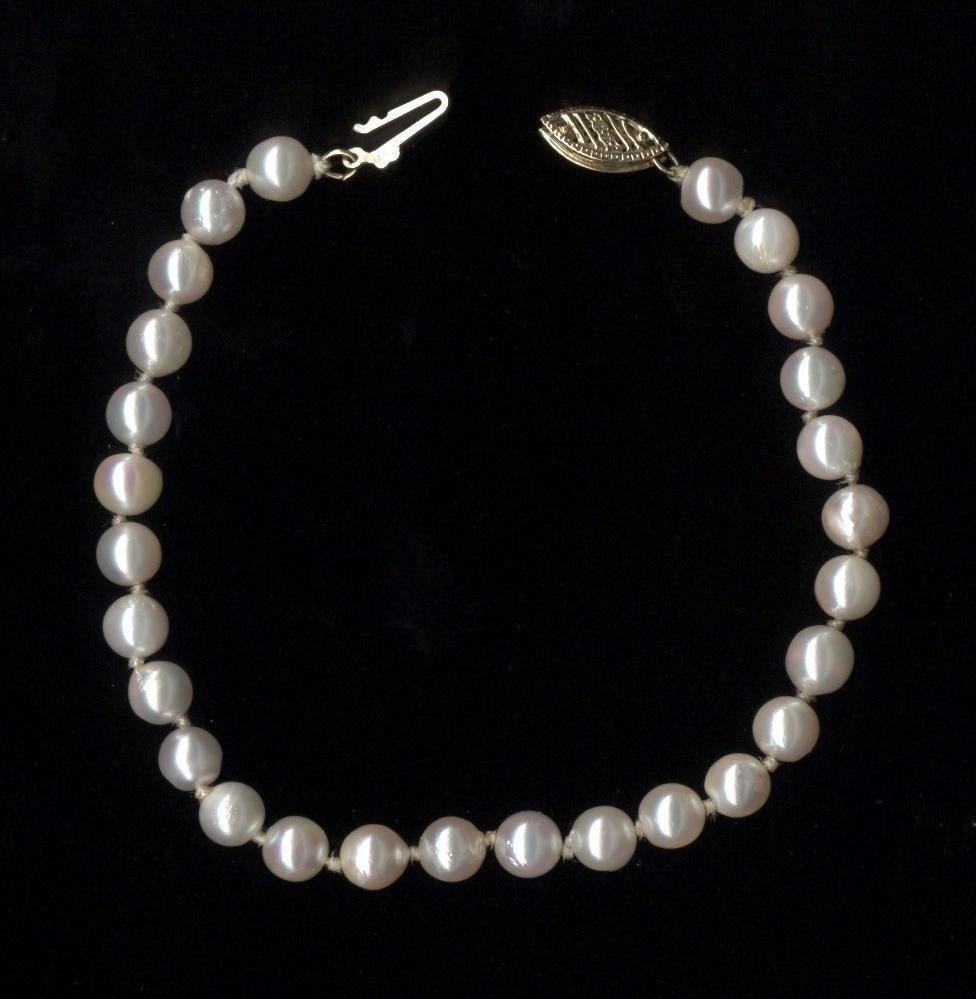 14K 6.7 Gram 7.5″ Solid Yellow Gold 5.5mm Bead White Pearl Strand Bracelet (zy