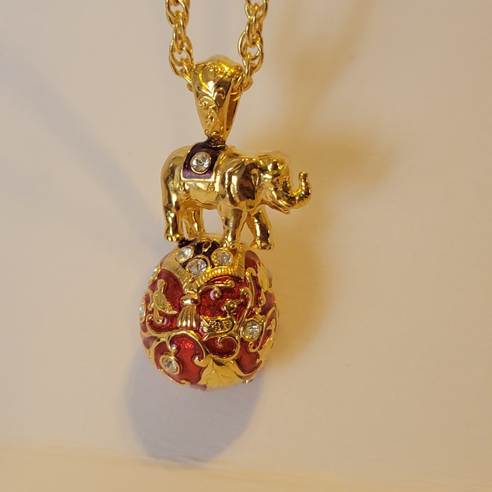 Vtg Edgar Berebi Taj Mahal Egg Necklace Pendant Gold Tone Enamel Rhinestone