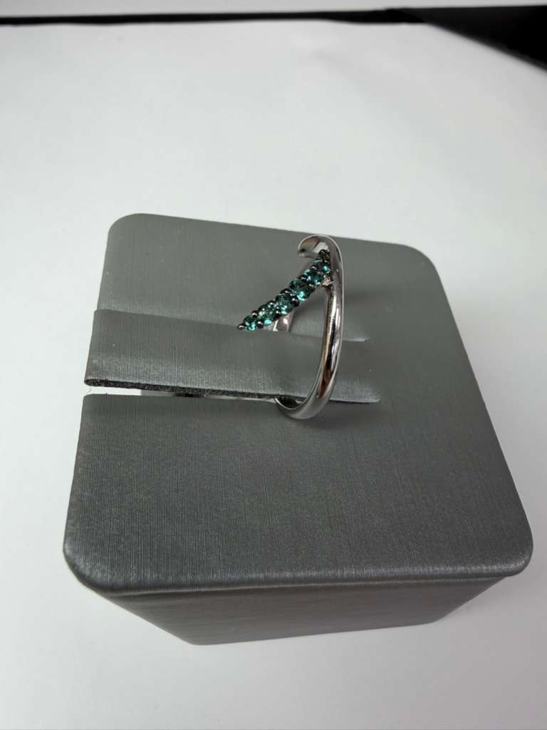 Natural Alexandrite Ring in Platinum- Color Change Gemstone SIZE 6.5