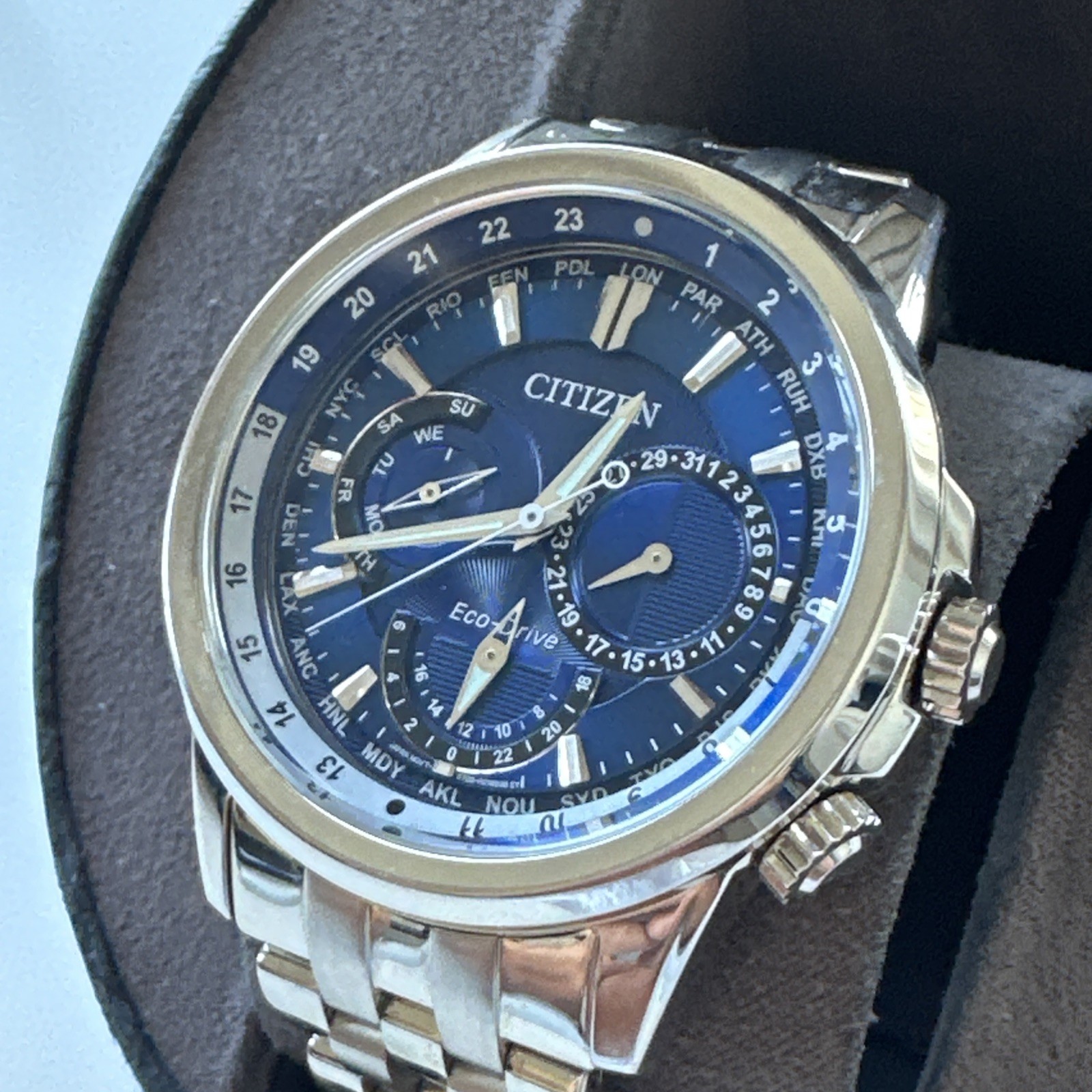 Citizen Eco-Drive Men’s Calendrier World Time Blue Dial Watch 44mm BU2021-51L