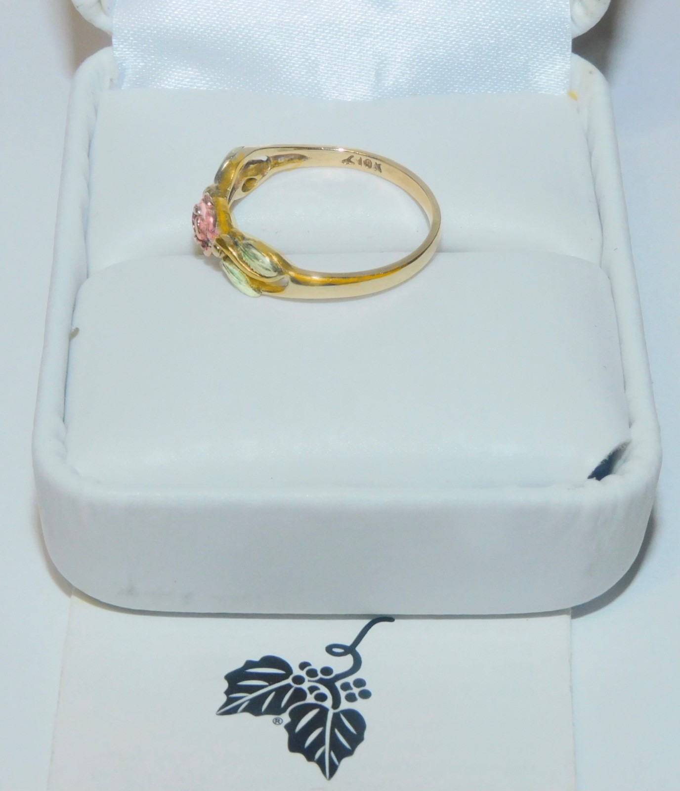 Black Hills Gold 10k Landstrom’s Rose Leaves Ladies Ring Size 6