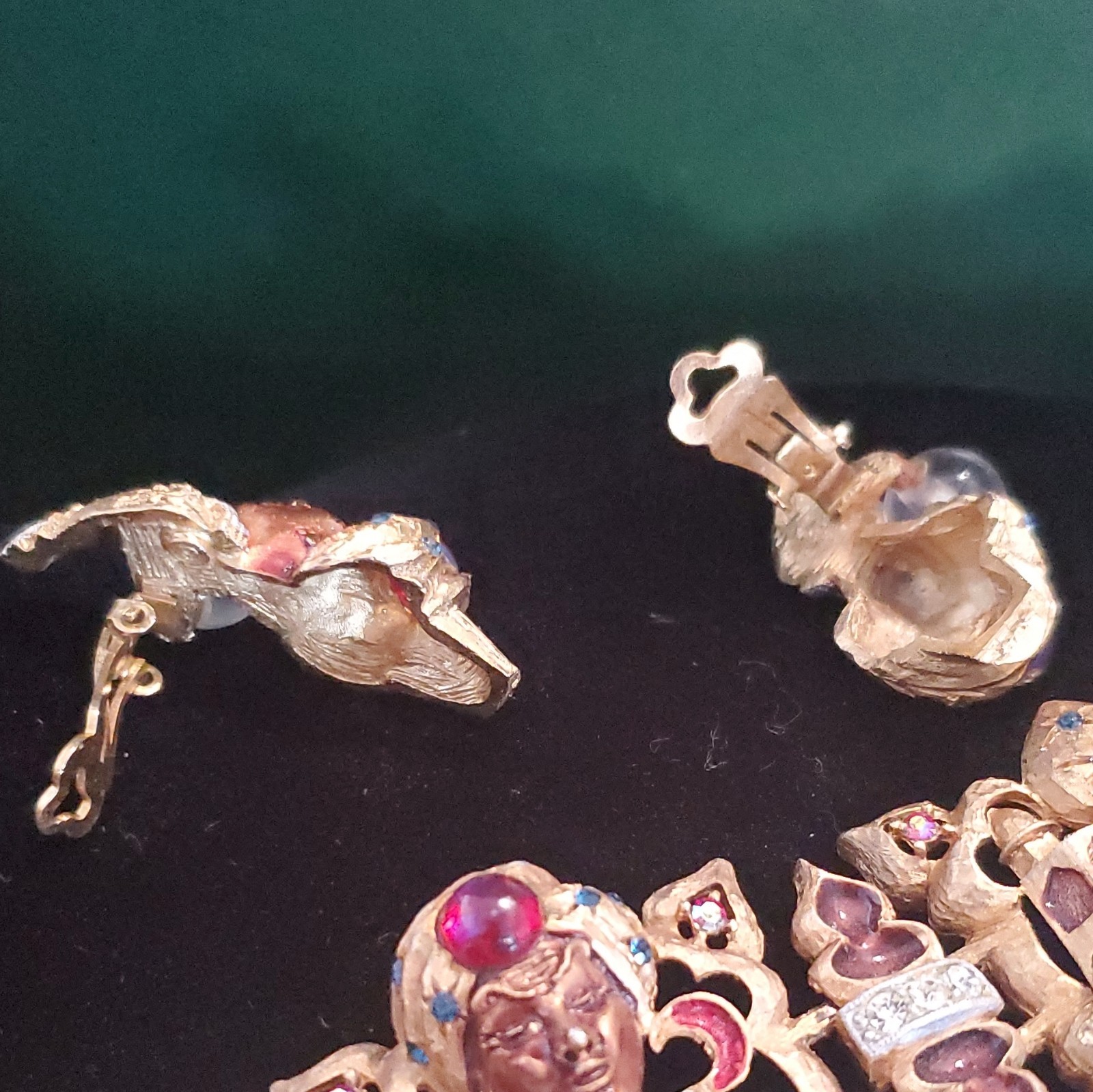 ULTRA RARE HAR 1950’S GENIE TAJ MAHAL ALADDIN’S LAMP FANTASY SERIES BRACELET
