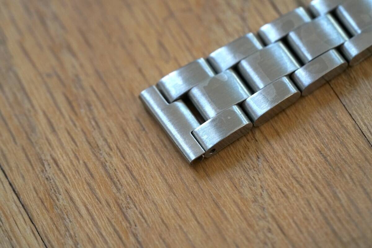 Oyster Style Bracelet with Flat End Links in 17mm, 18mm, and 20mm NEW