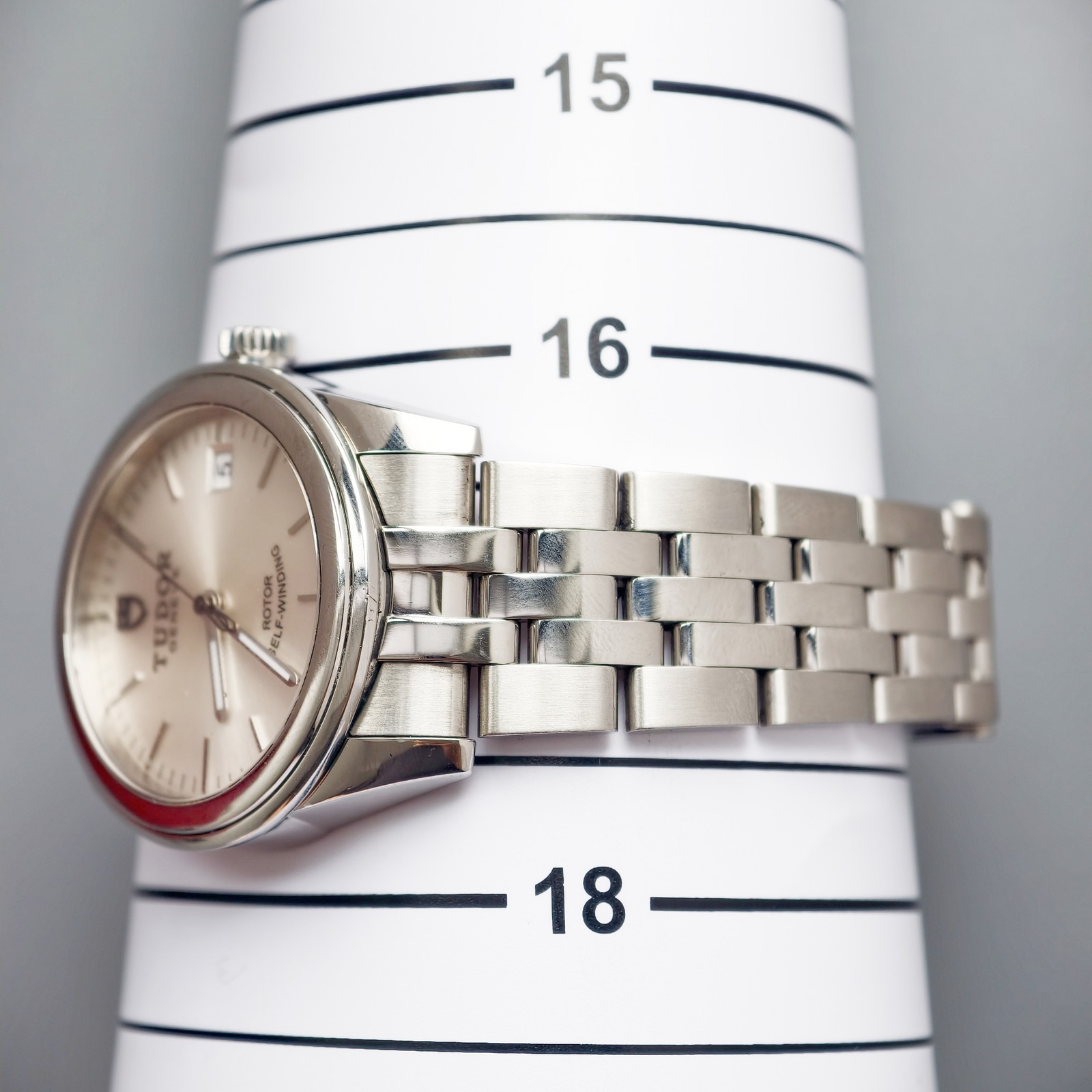 Tudor Sliver Scale Dial Glamour M55000-0005 Men’s Watch Automatic 36mm Date