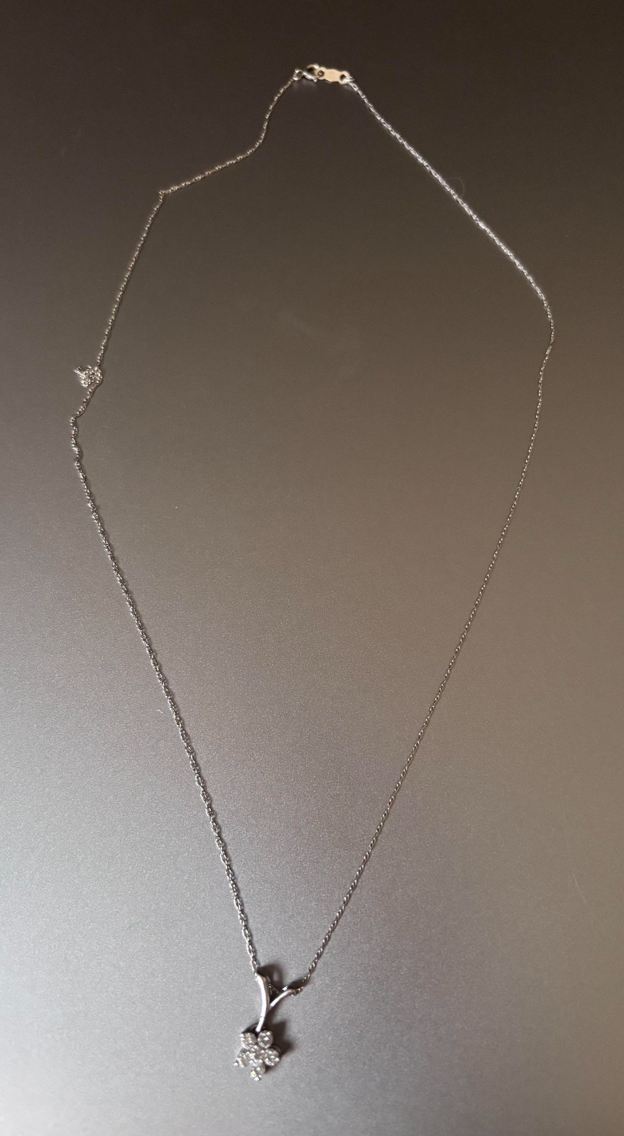 Solid 14K White Gold Diamond Flower Pendant Necklace – Stamped 585