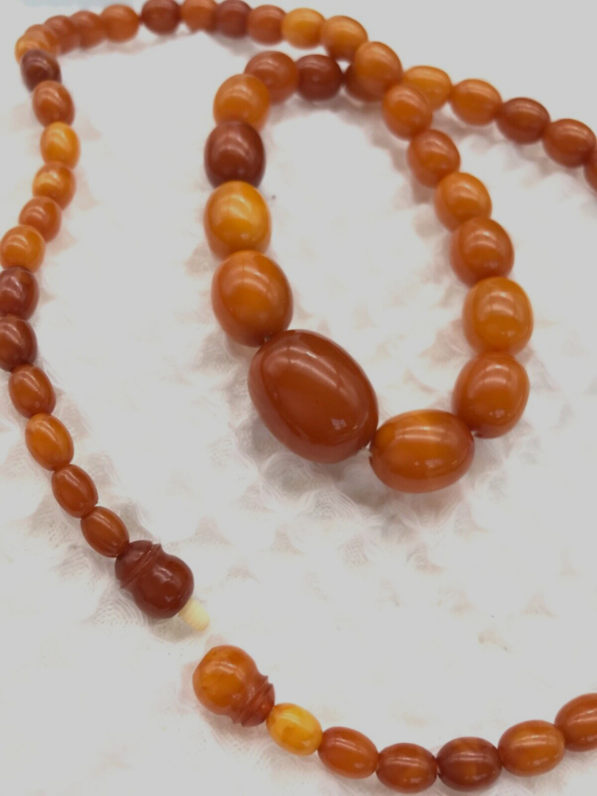 Vintage BUTTERSCOTCH BALTIC AMBER NECKLACE 26″ graduated beads 27g – Exquisite!