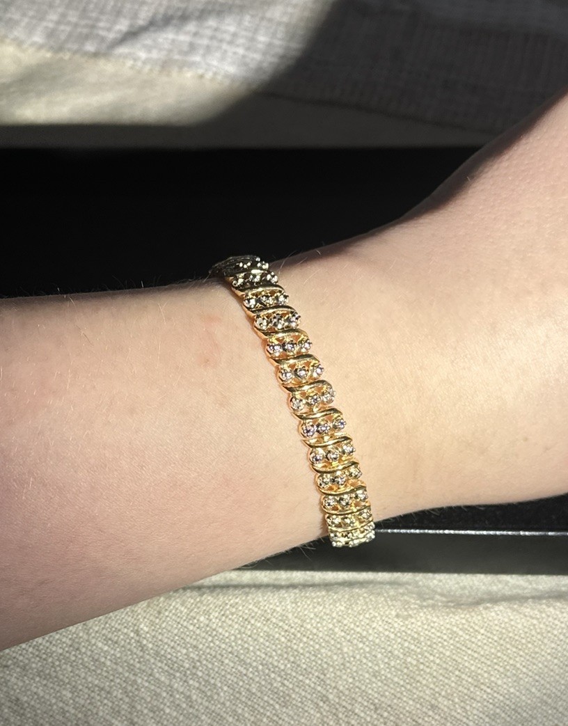 Beautiful Sterling Silver 925 Tennis Bracelet 9in 18.8g