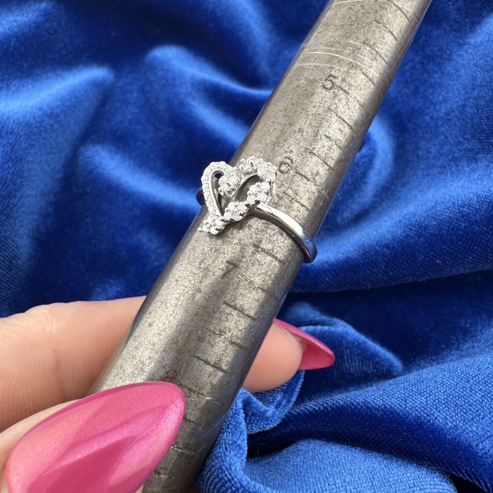 Estate 10K White Gold Diamond Heart Ring 0.27ctw Size 6.5 2.36g