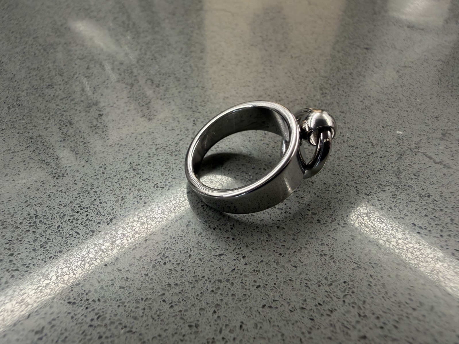 QUATTROFORT Industrial Cyber Gothic O Ring Swivel Shackle Ring Steel Band 7