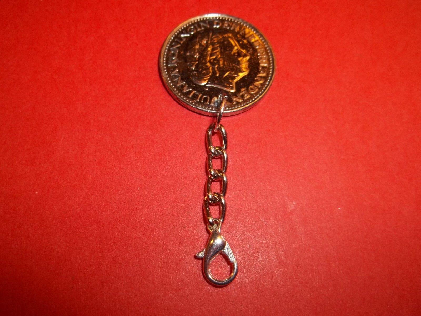 ONE GUILDER COIN – NETHERLANDS – PENDANT / CHARM – 1967 to 1980