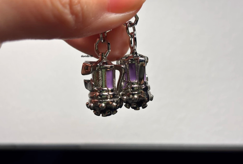 Jinx Earrings League of Legends Non-Genuine Cosplay Earrings for Game Fans